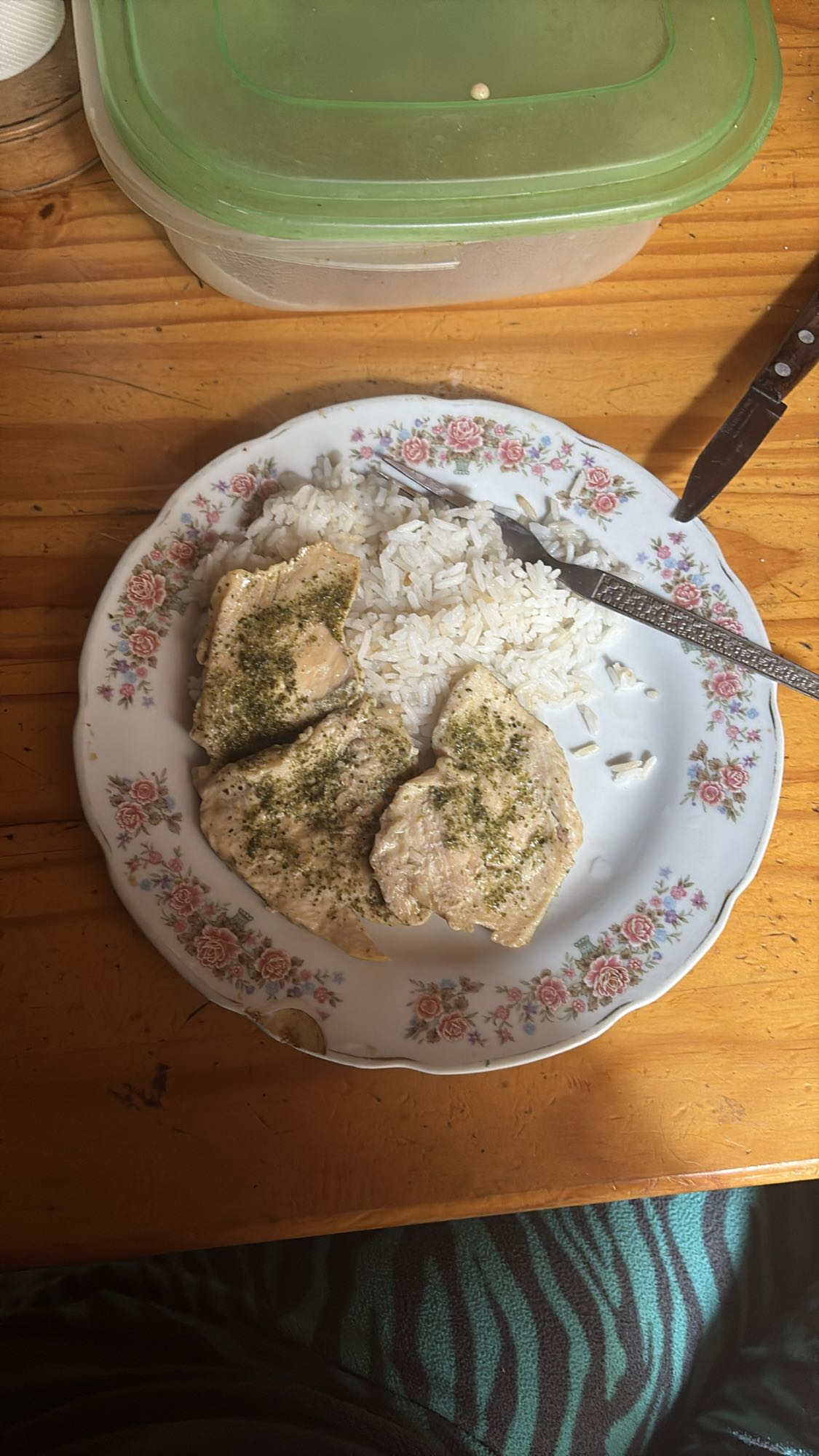 Pollo con arroz blanco