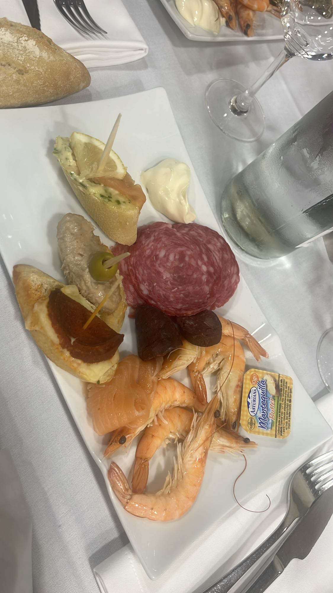 Assiette apéritive variée