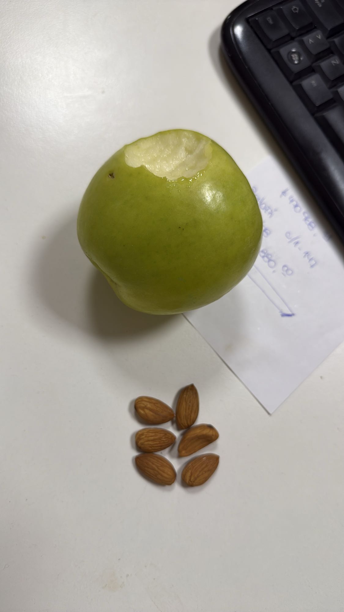 Manzana y almendras