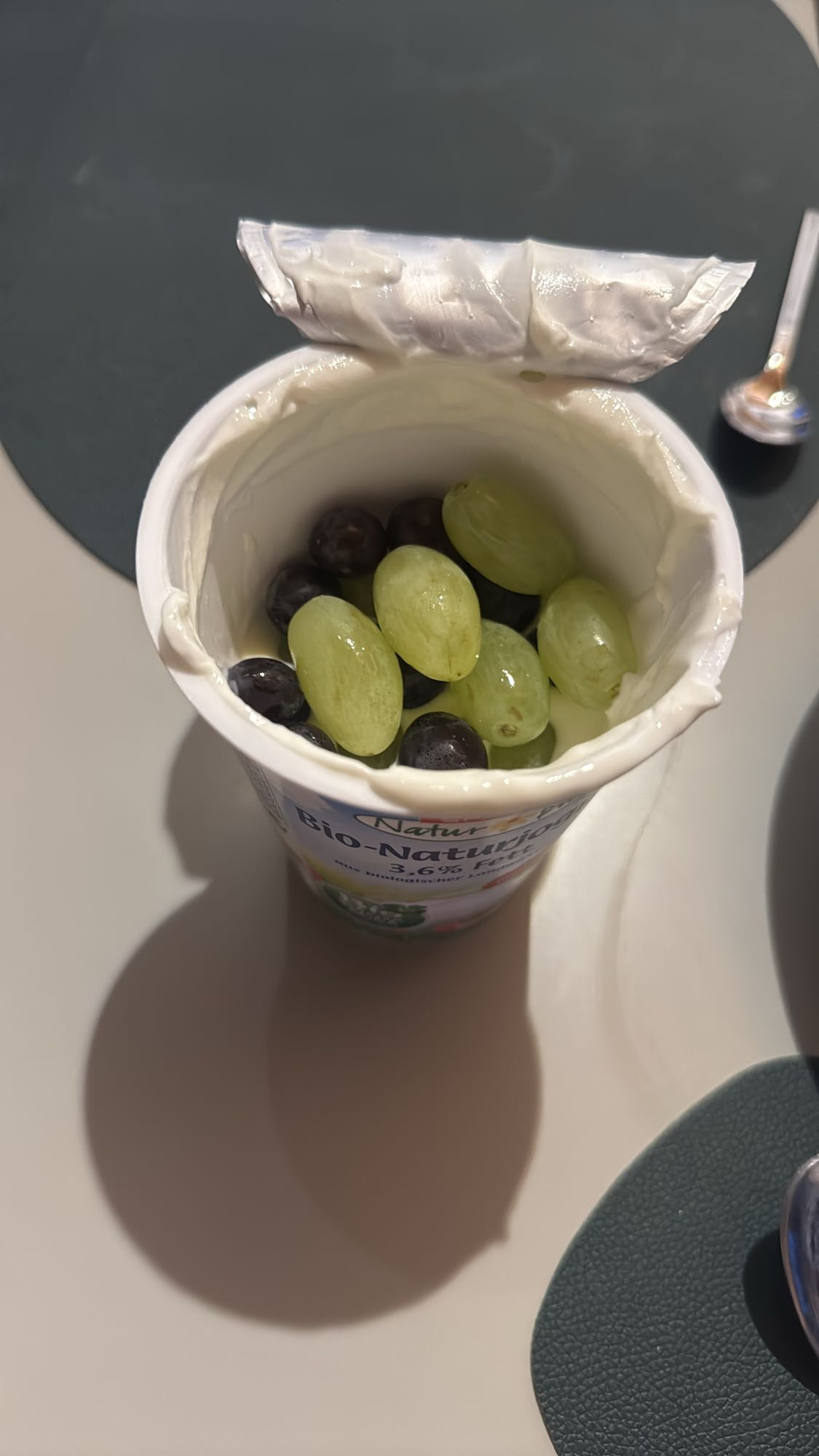Joghurt mit Trauben