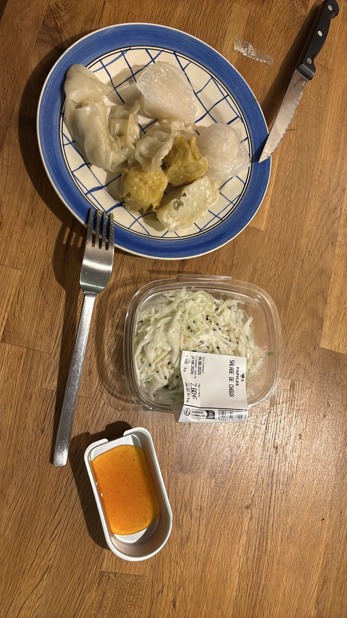 Assiette de raviolis et salade