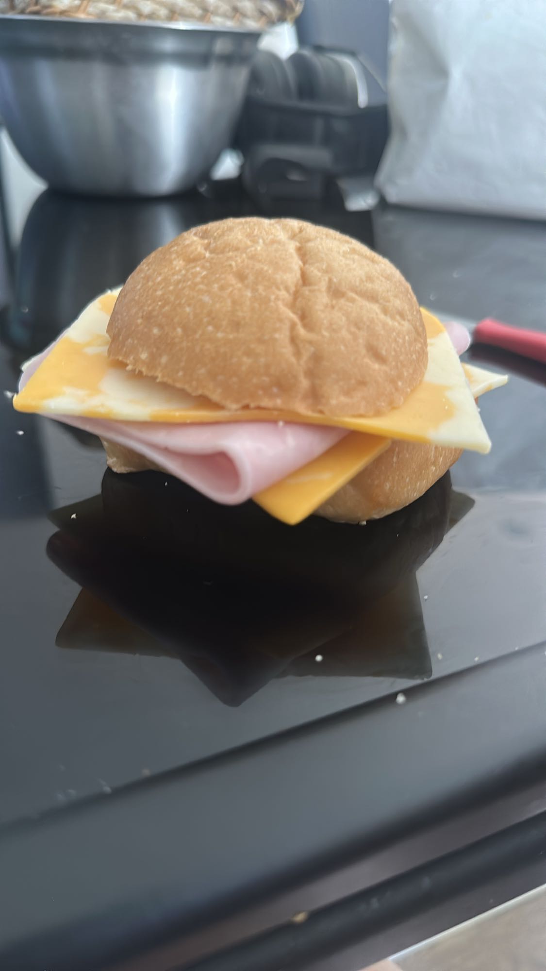 Sándwich de jamón y queso