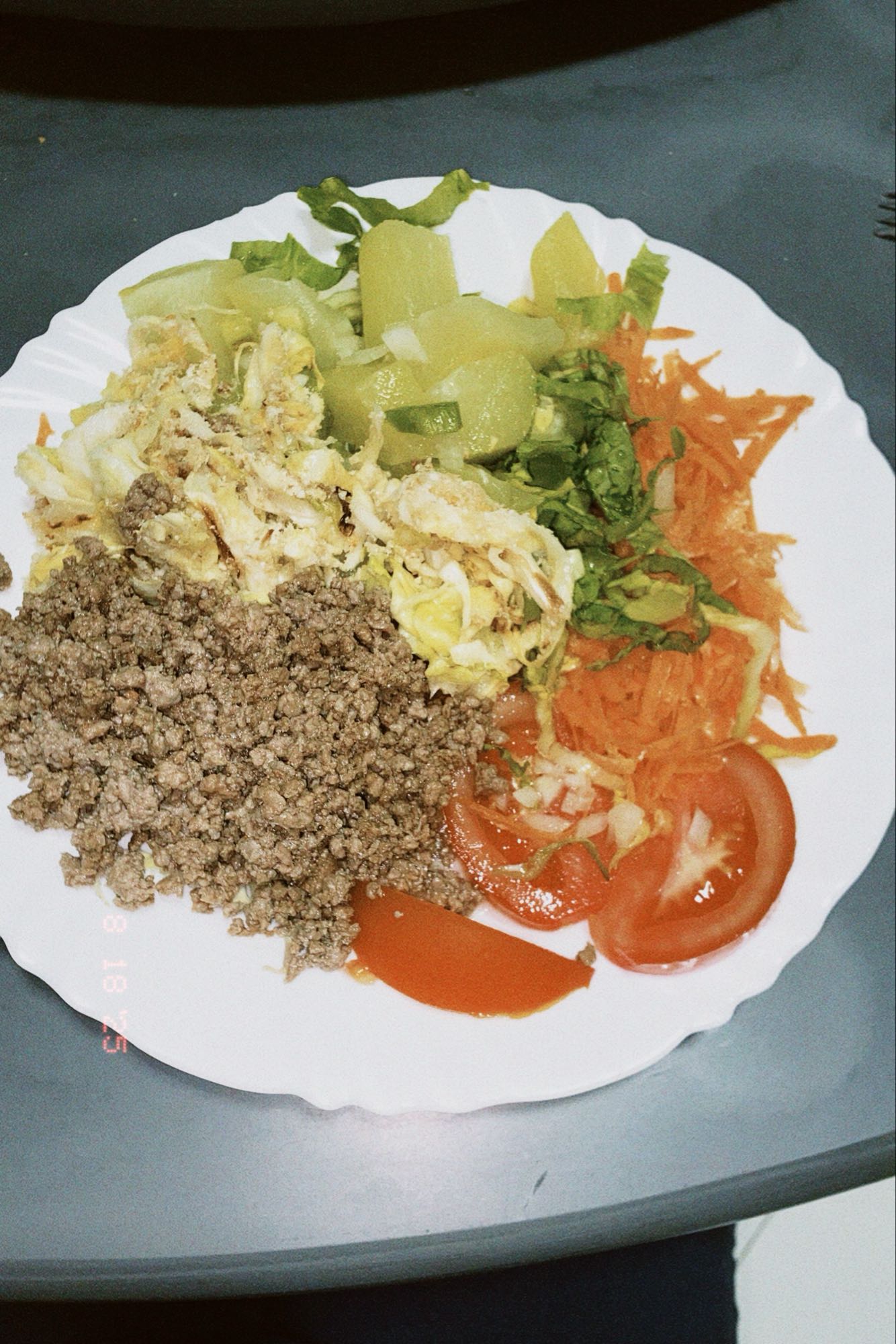 Prato com carne e legumes