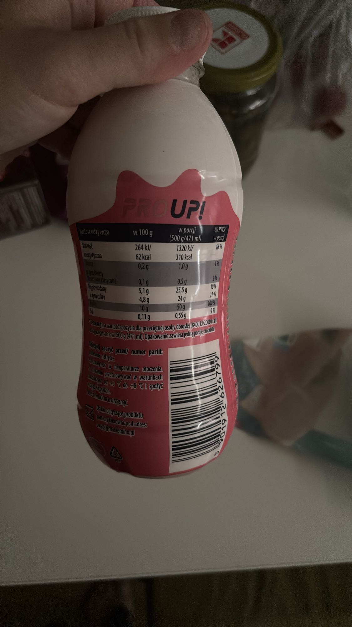 napój mleczny truskawkowy