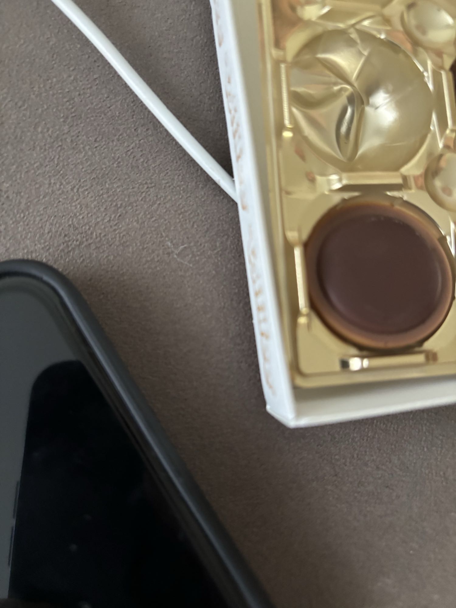 Single chocolate candy