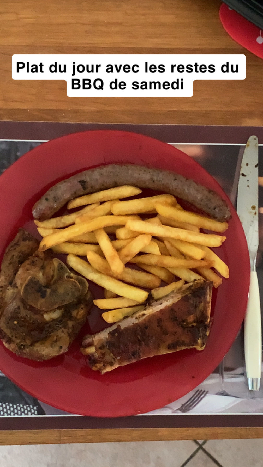 Ribs d’agneau grillé, tranches gigot, chipo halal et frites