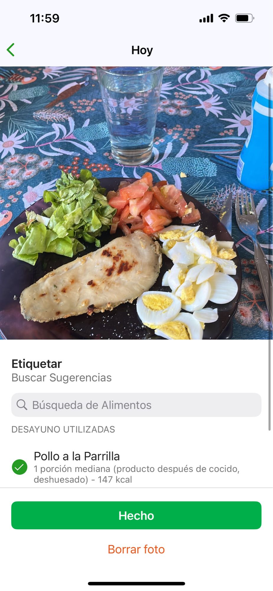 Pollo, huevo y ensalada