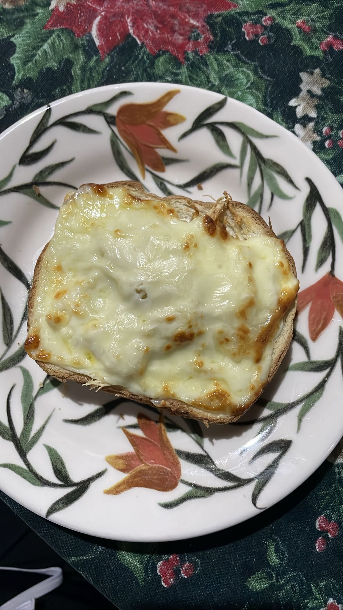 Pão com queijo gratinado