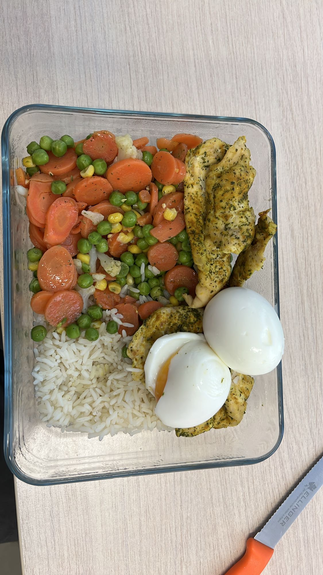 Kurczak z warzywami i ryżem