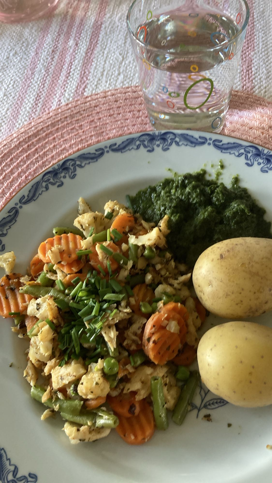 Fisk med potatis och spenat