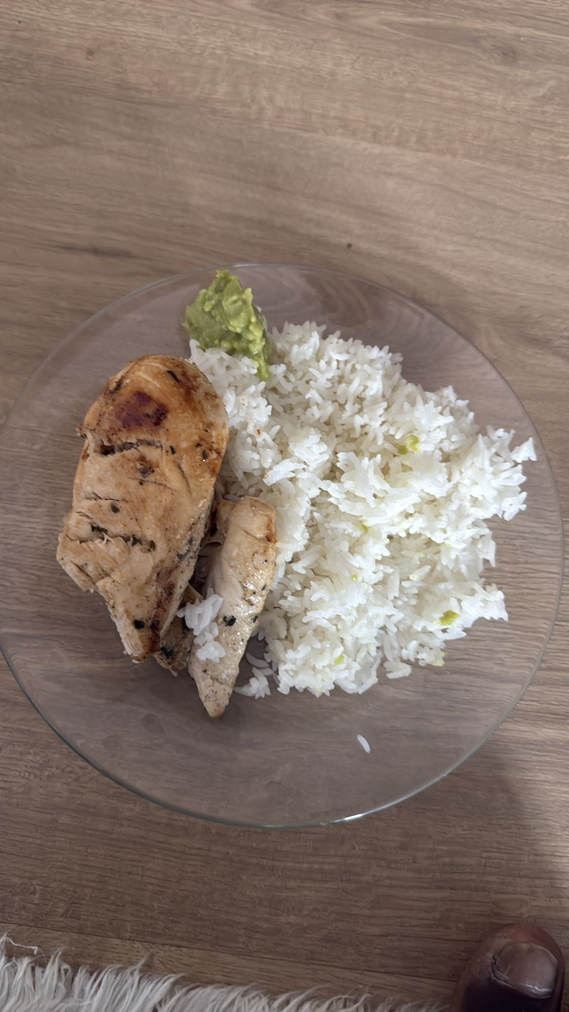 Pollo con arroz y guacamole