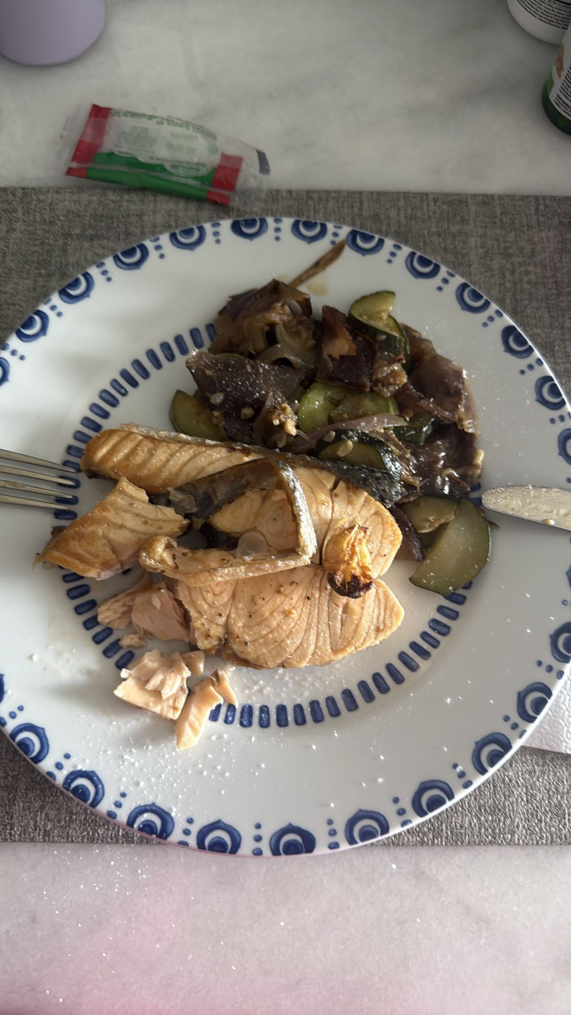 salmón con verduras