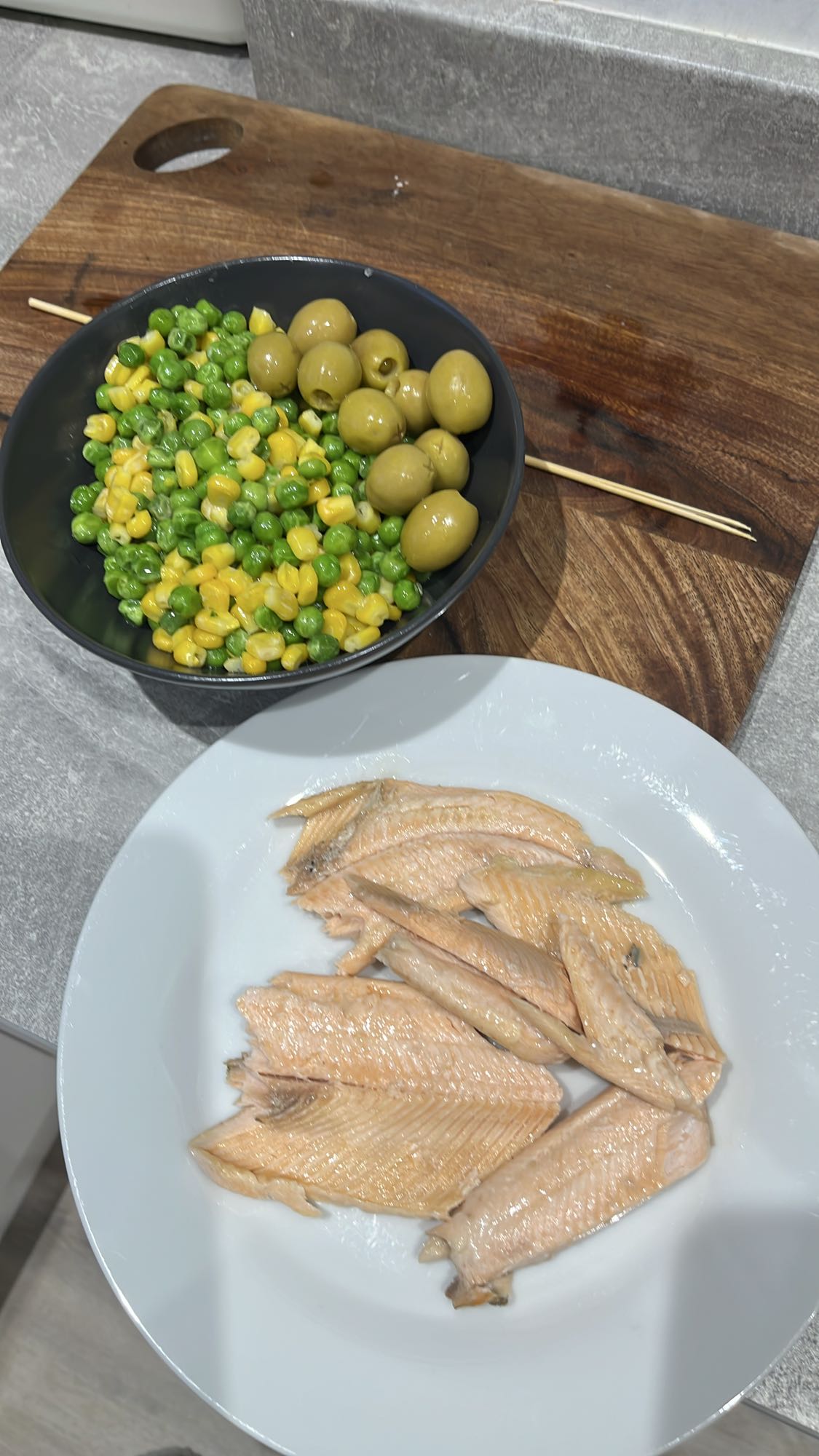 Smoked fish with veggies