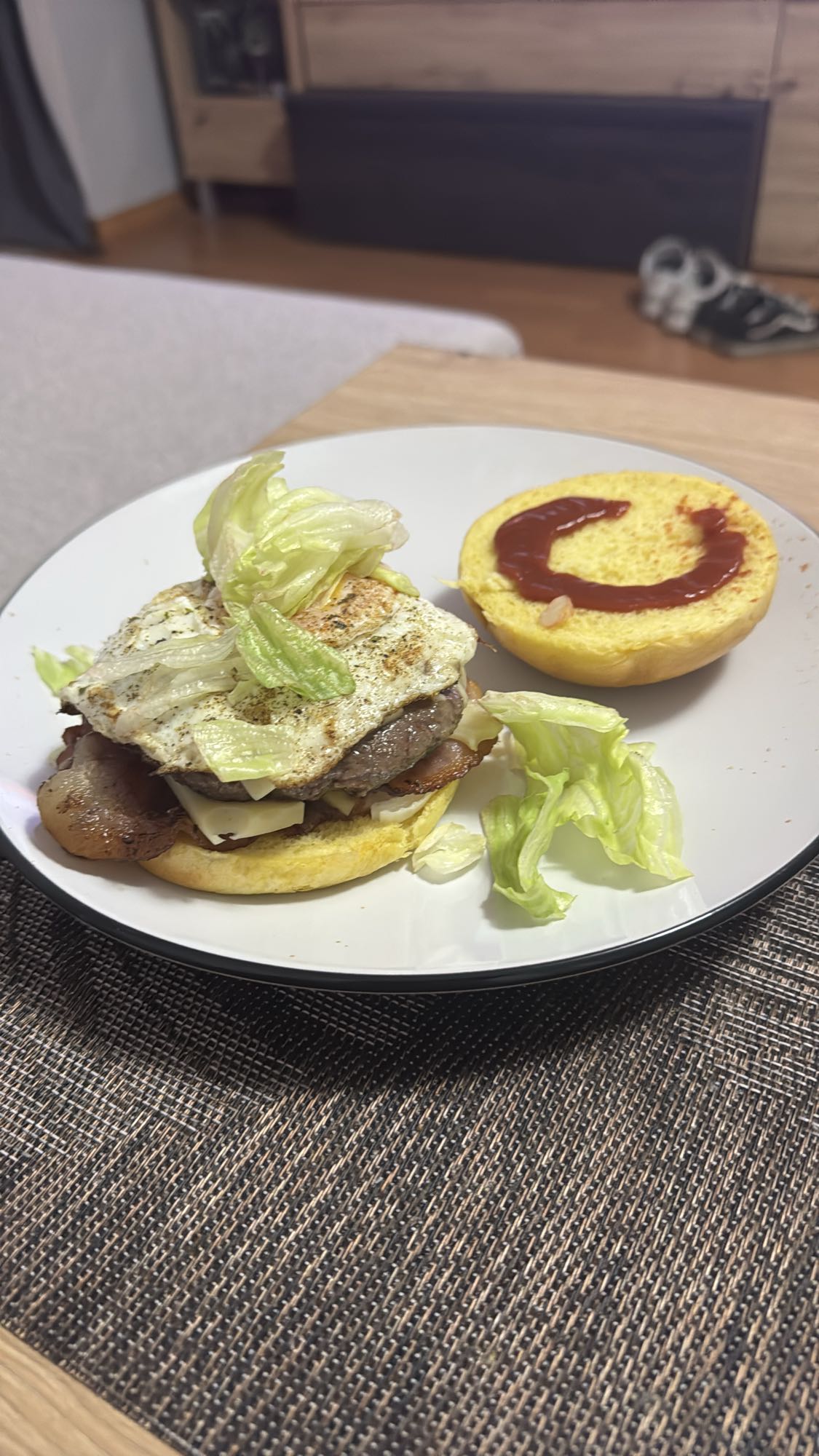 hamburguesa con huevo