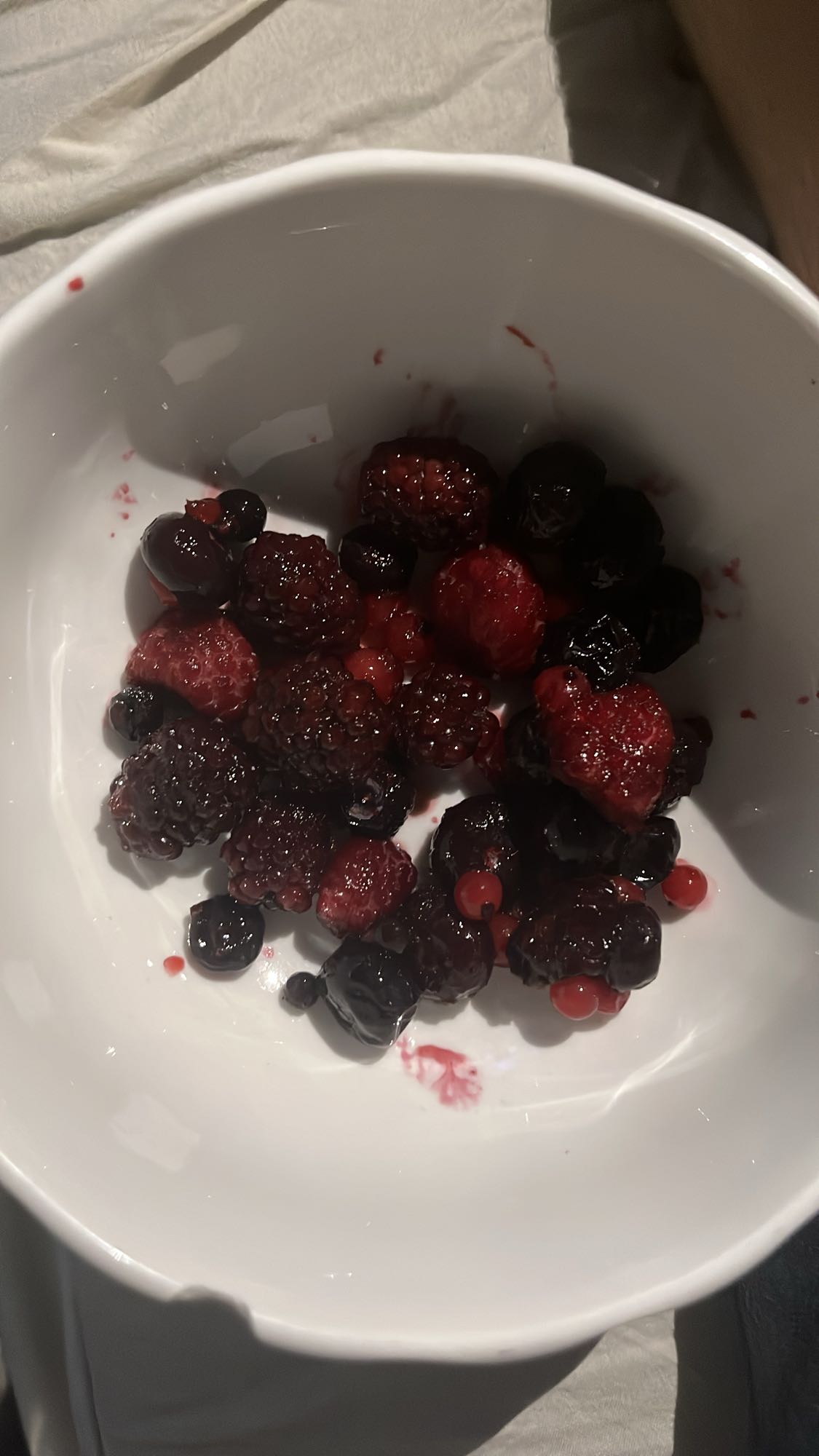 bol de baies mélangées