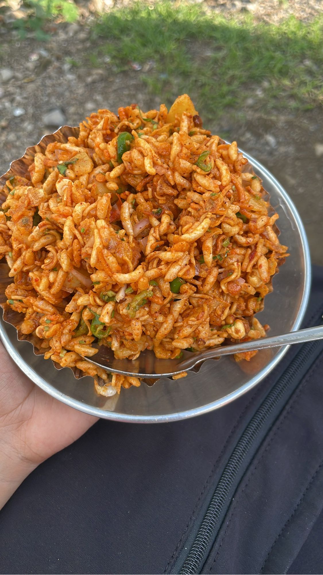 Spicy puffed rice mix