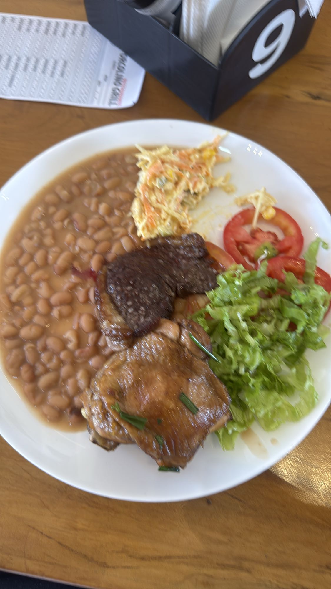 Prato brasileiro com feijão