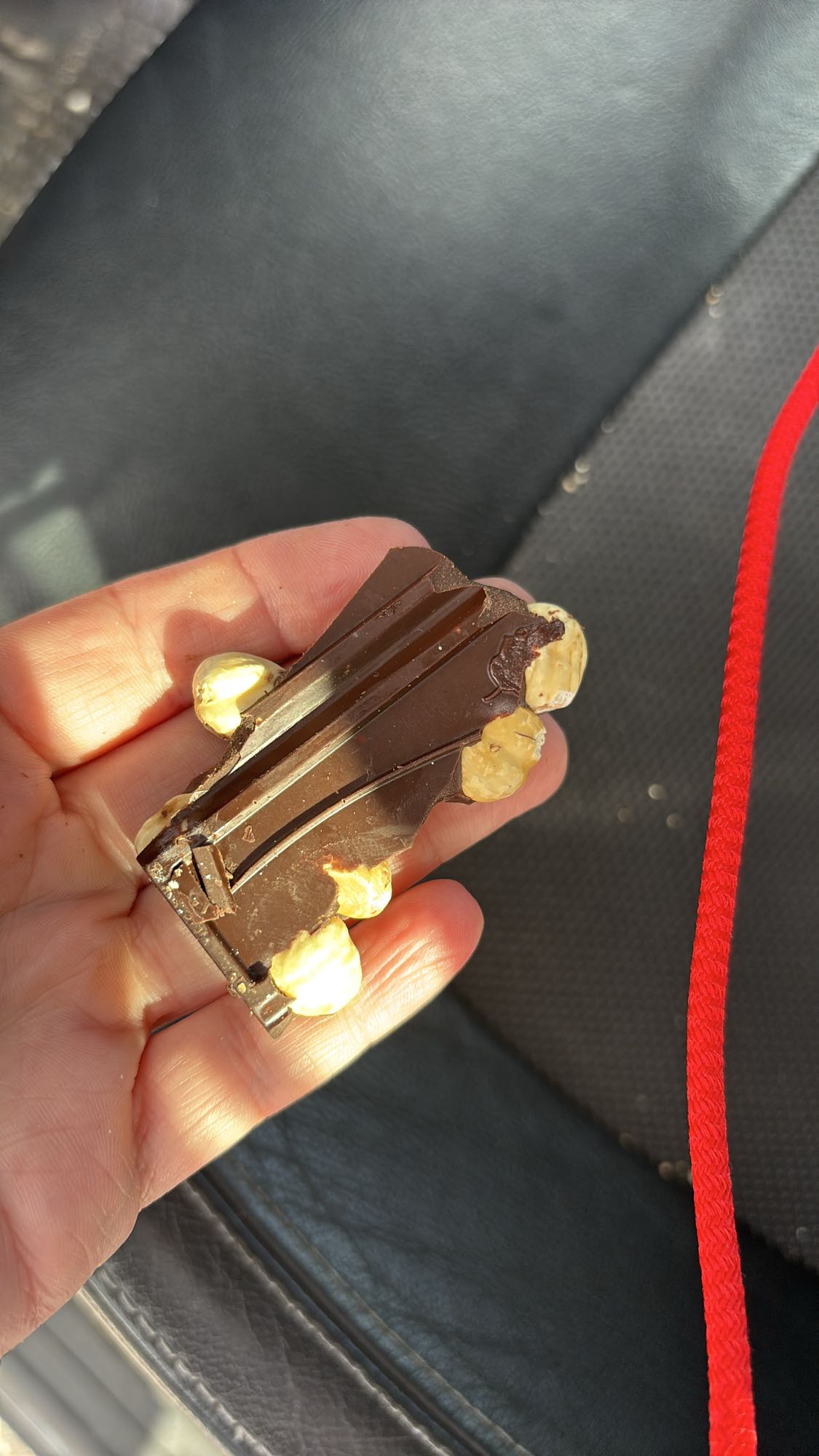 Czekolada z orzechami