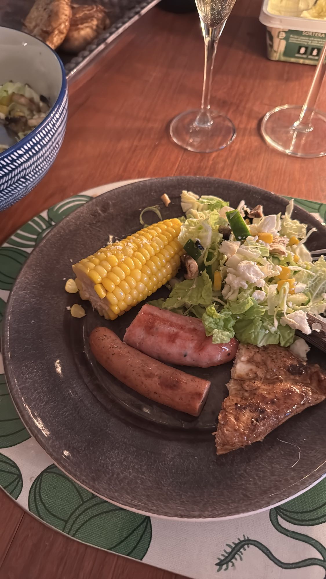 Grilltallrik med sallad