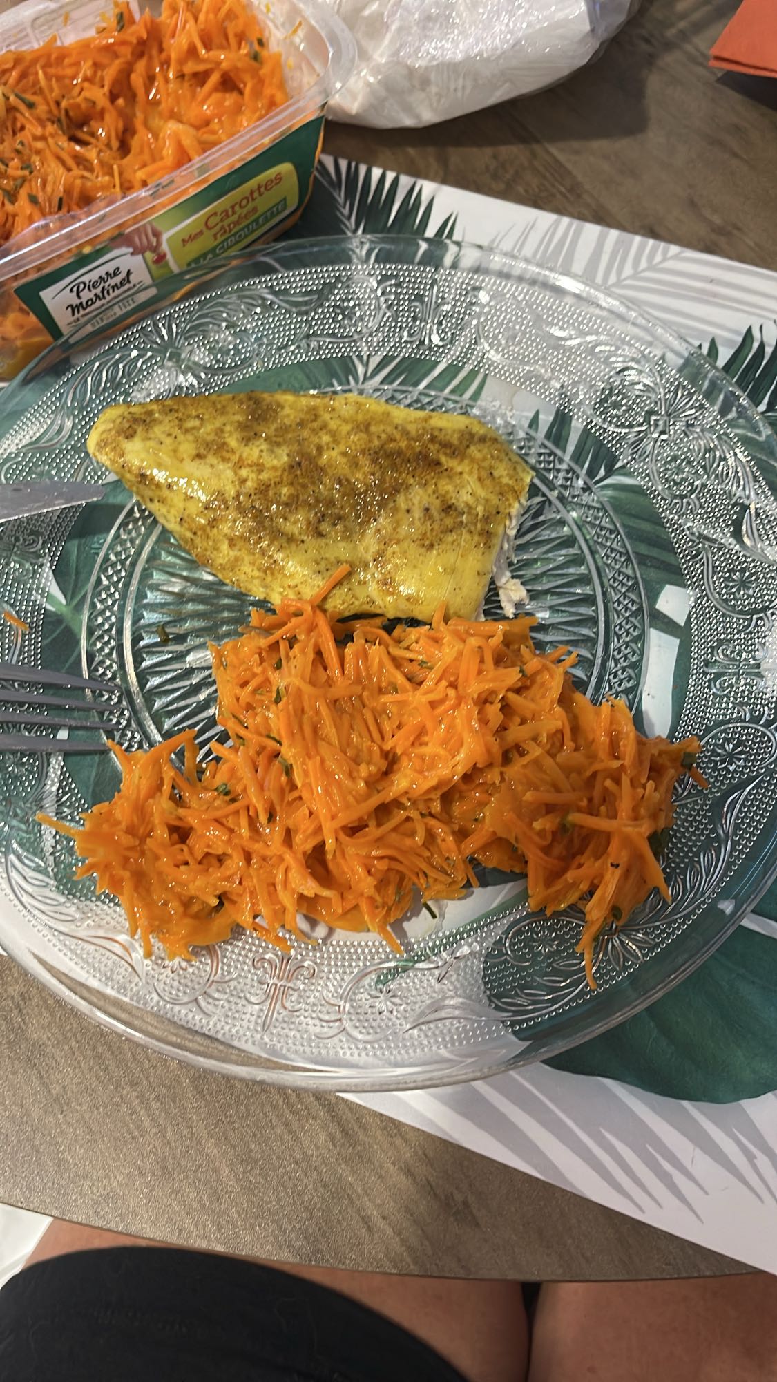 Poulet et carottes râpées