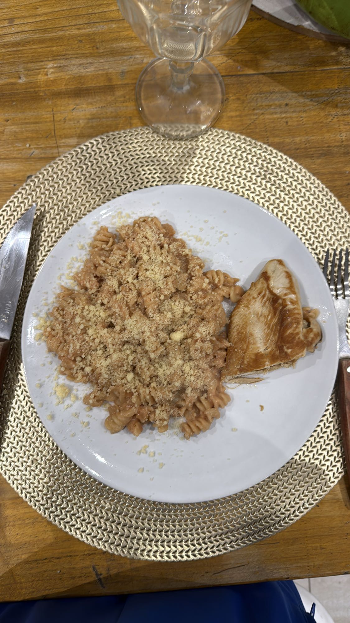 Pasta con pollo y queso