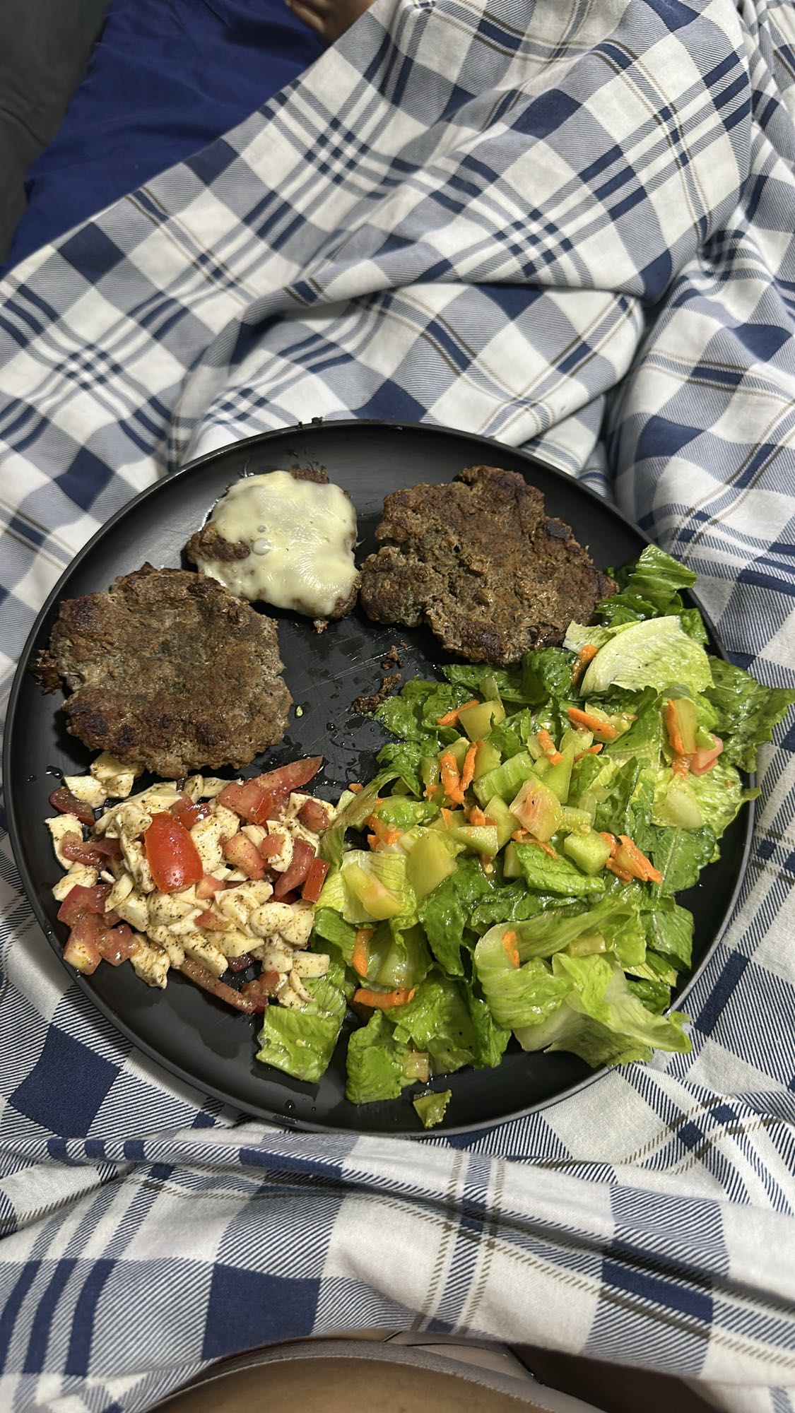 hamburguesas con ensalada
