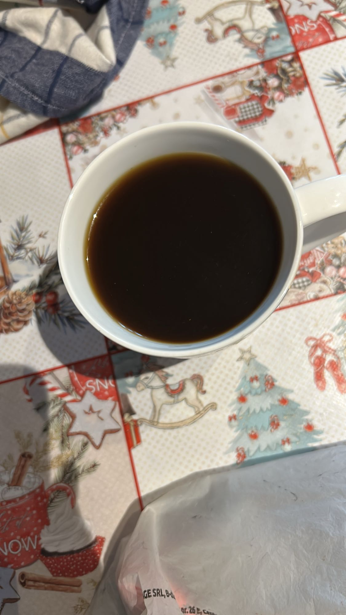 Cafea simplă cu puțină scorțișoară