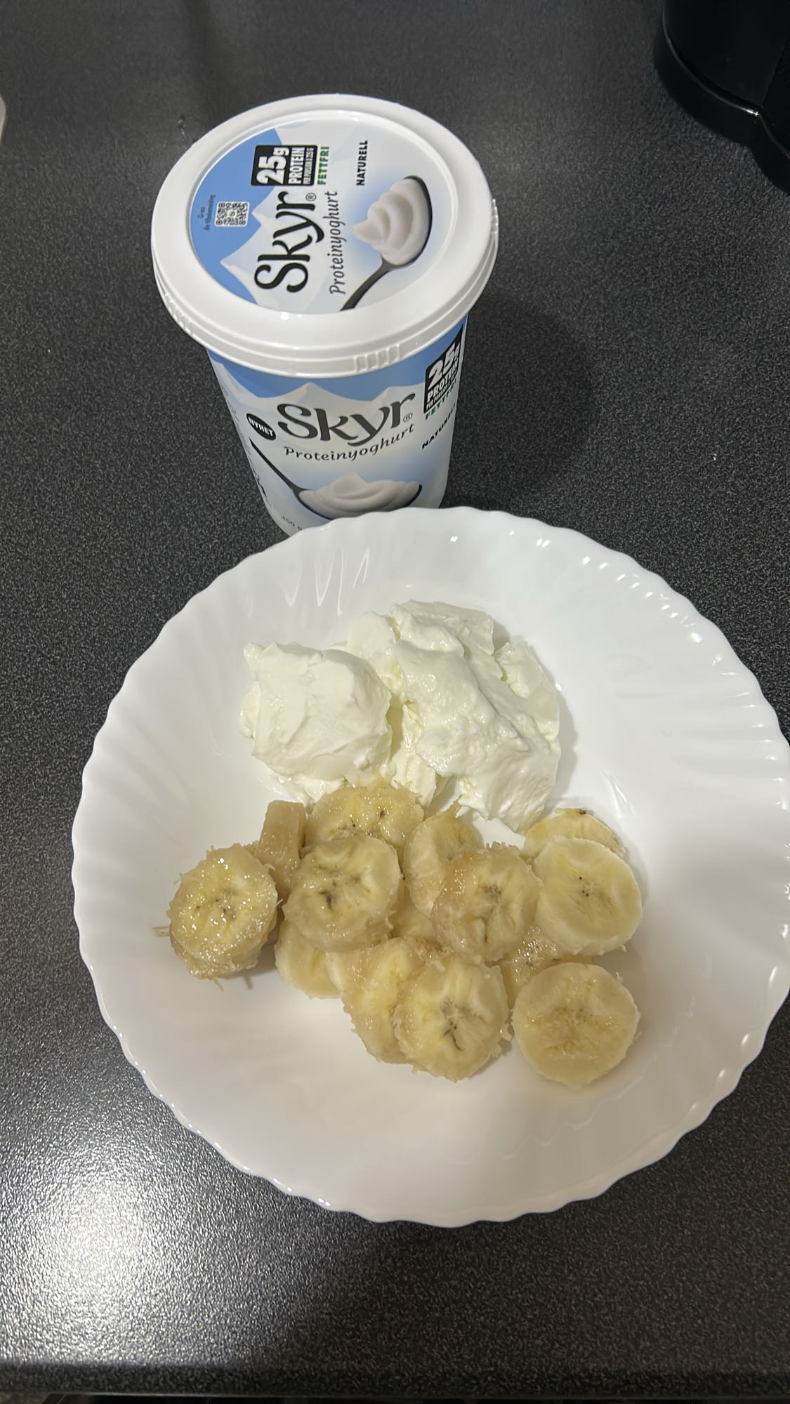Skyr med banan