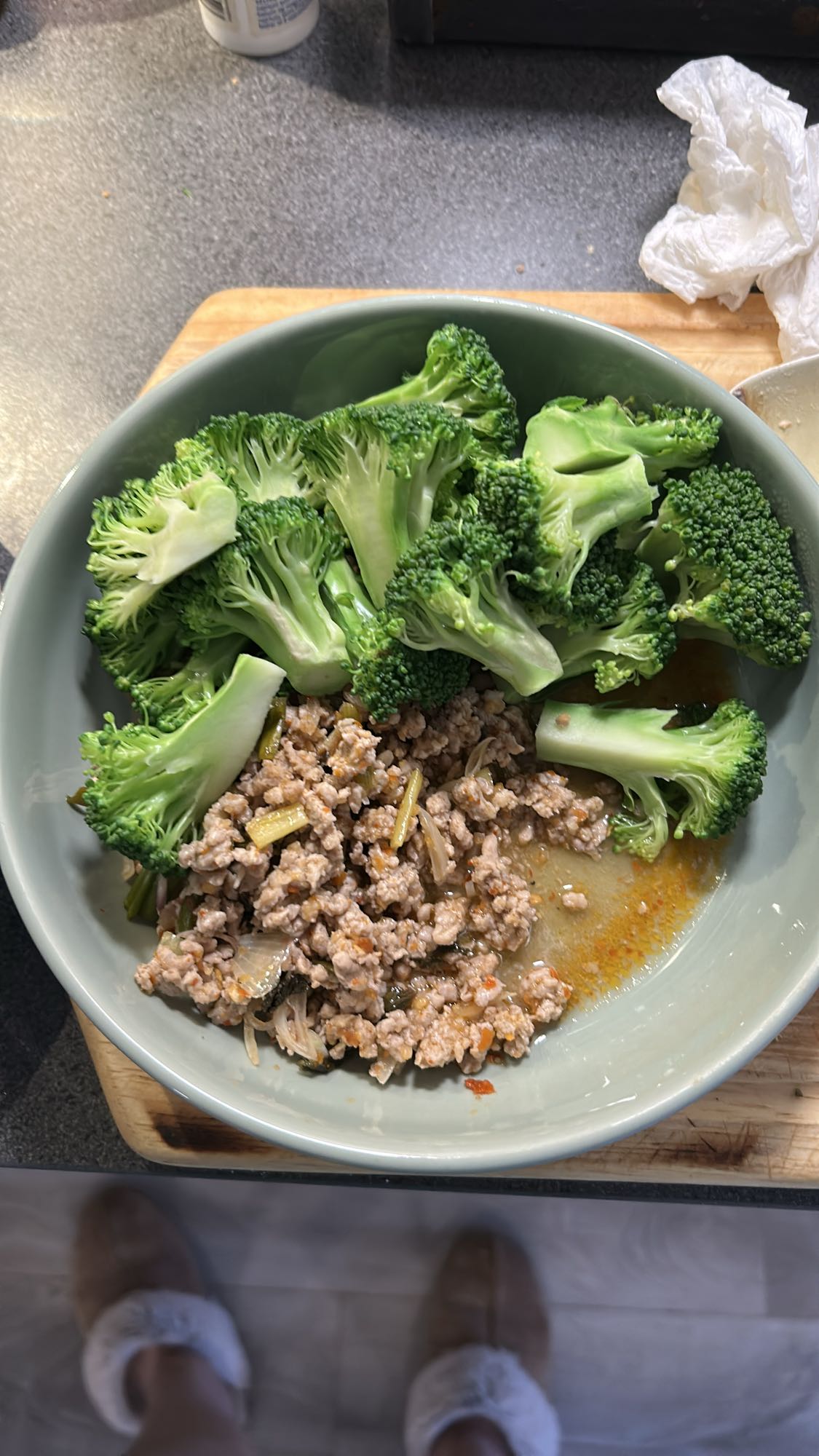 Brokkoli og kjøttdeigbolle