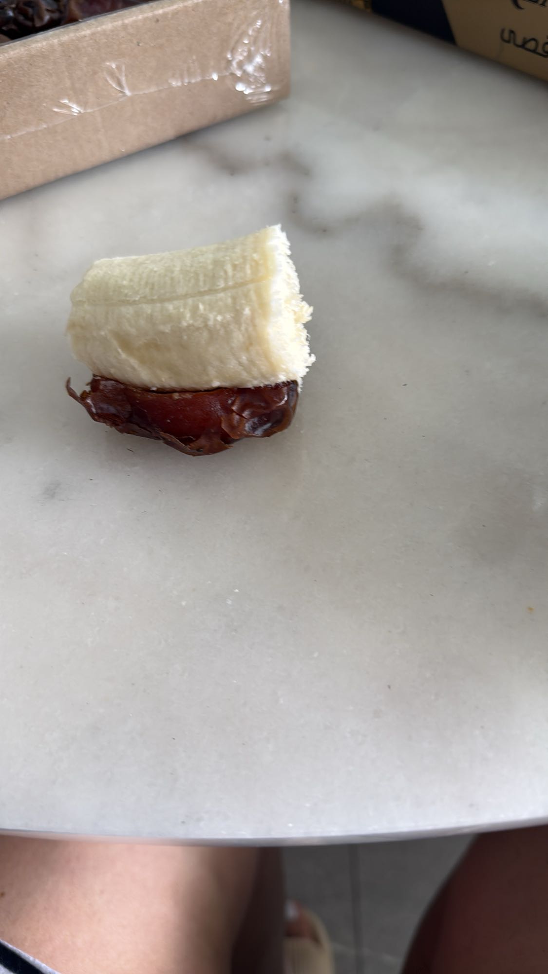 Banan och dadelbit
