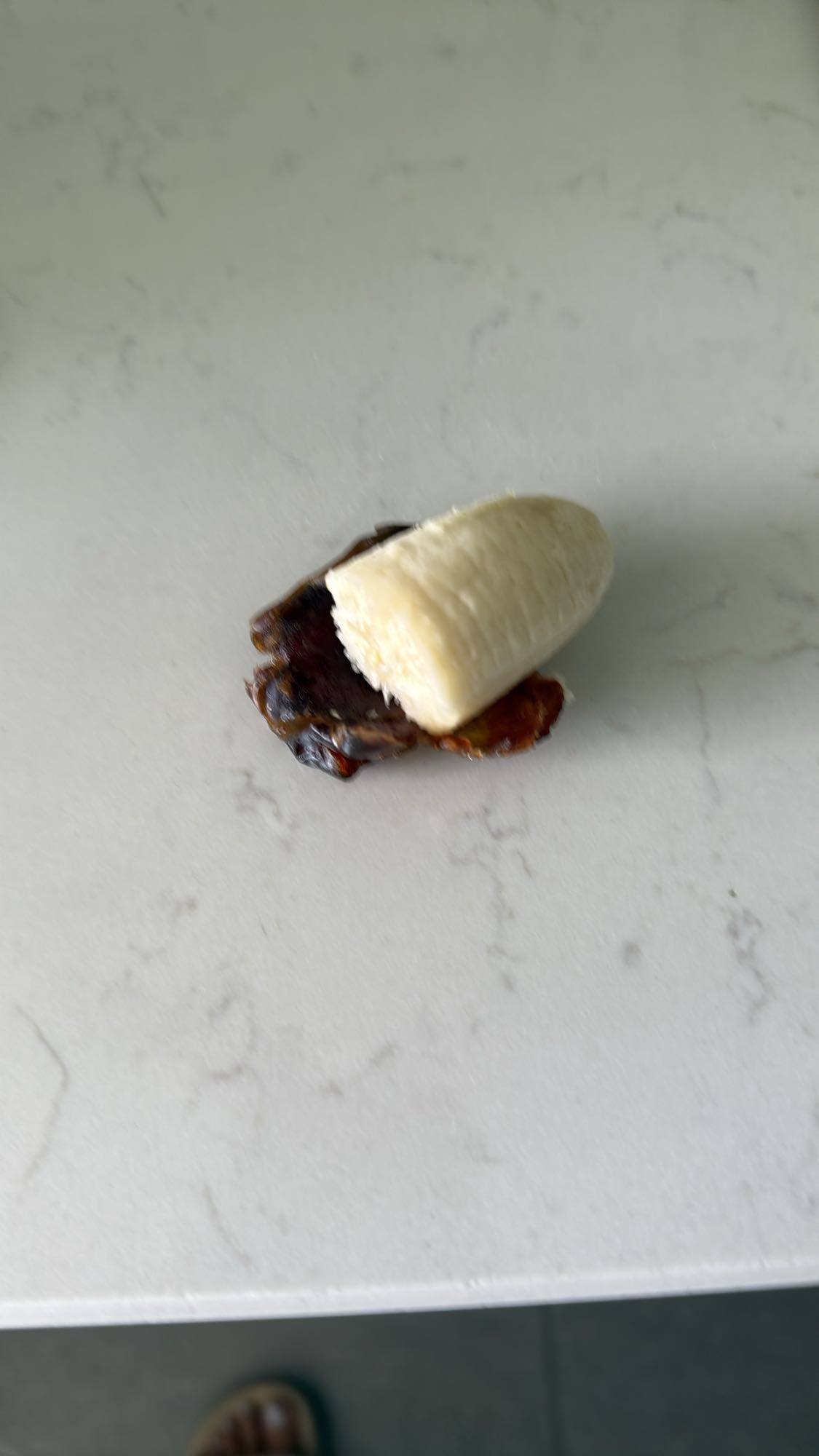 Banan och dadelbit