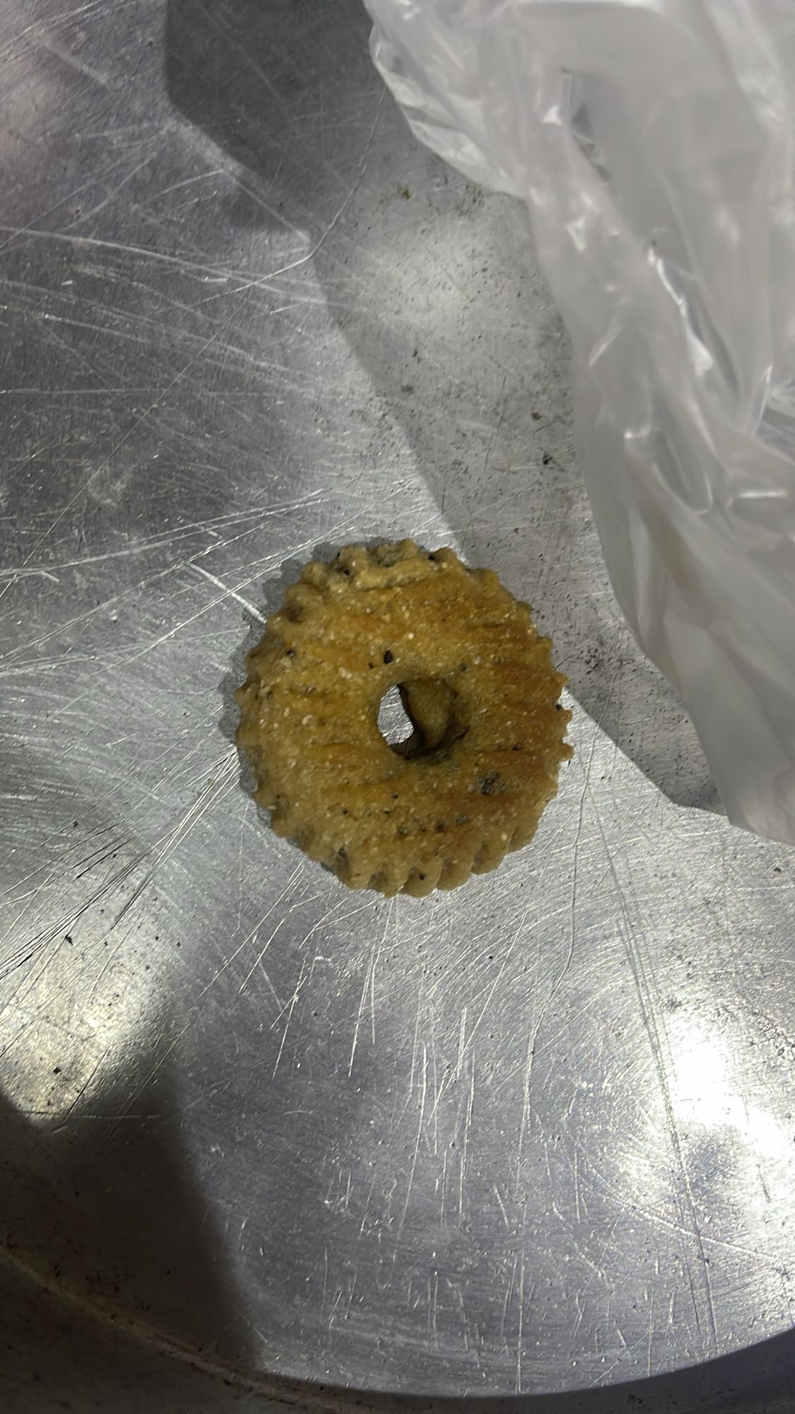 Mini ring biscuit