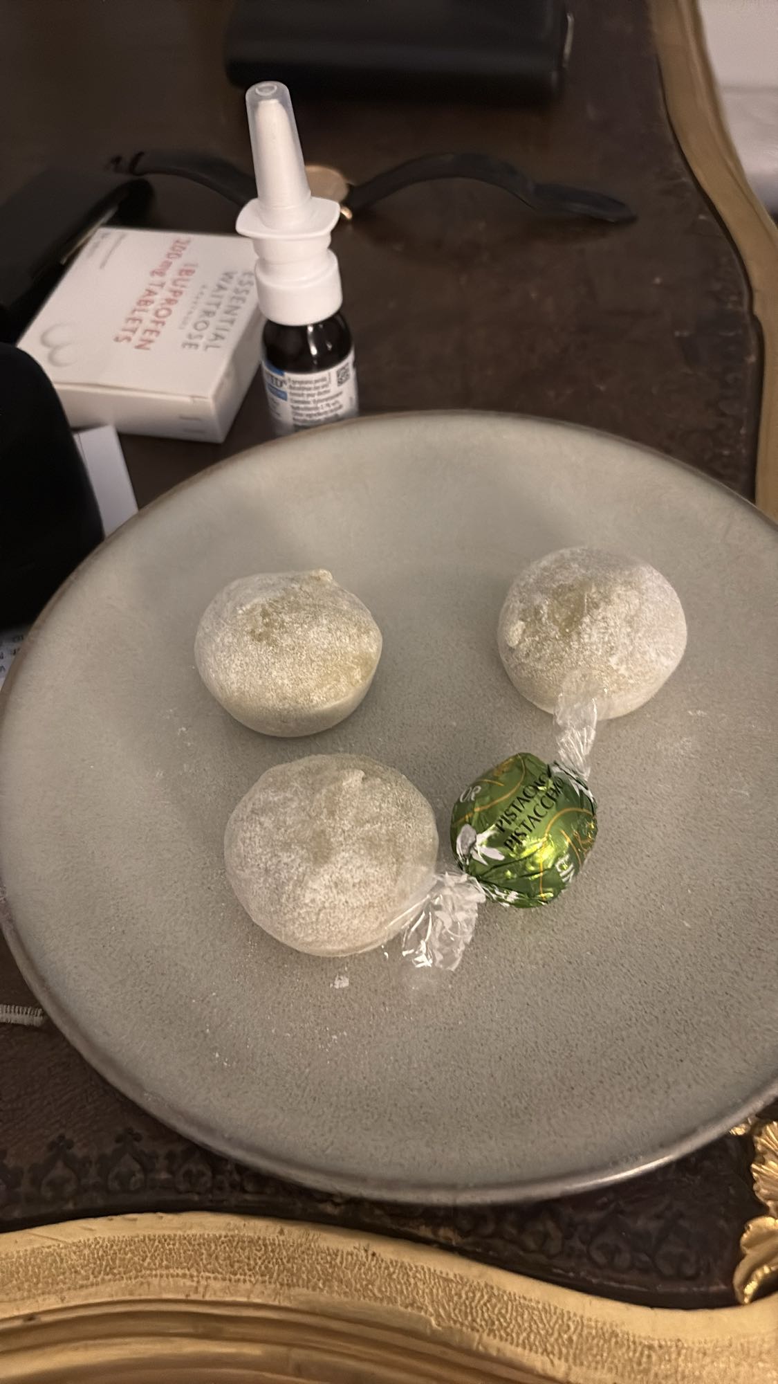 Mochi and pistachio candy