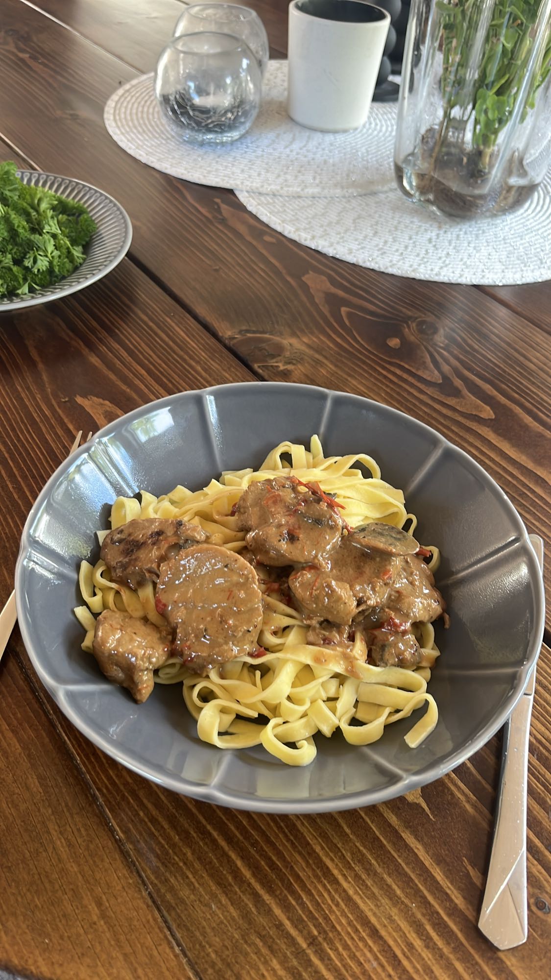 Tagliatelle med köttgryta