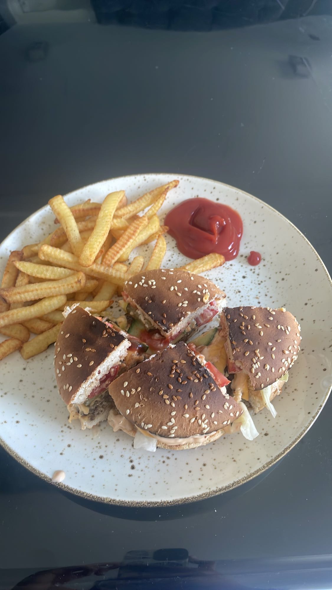 Hamburgare med pommes
