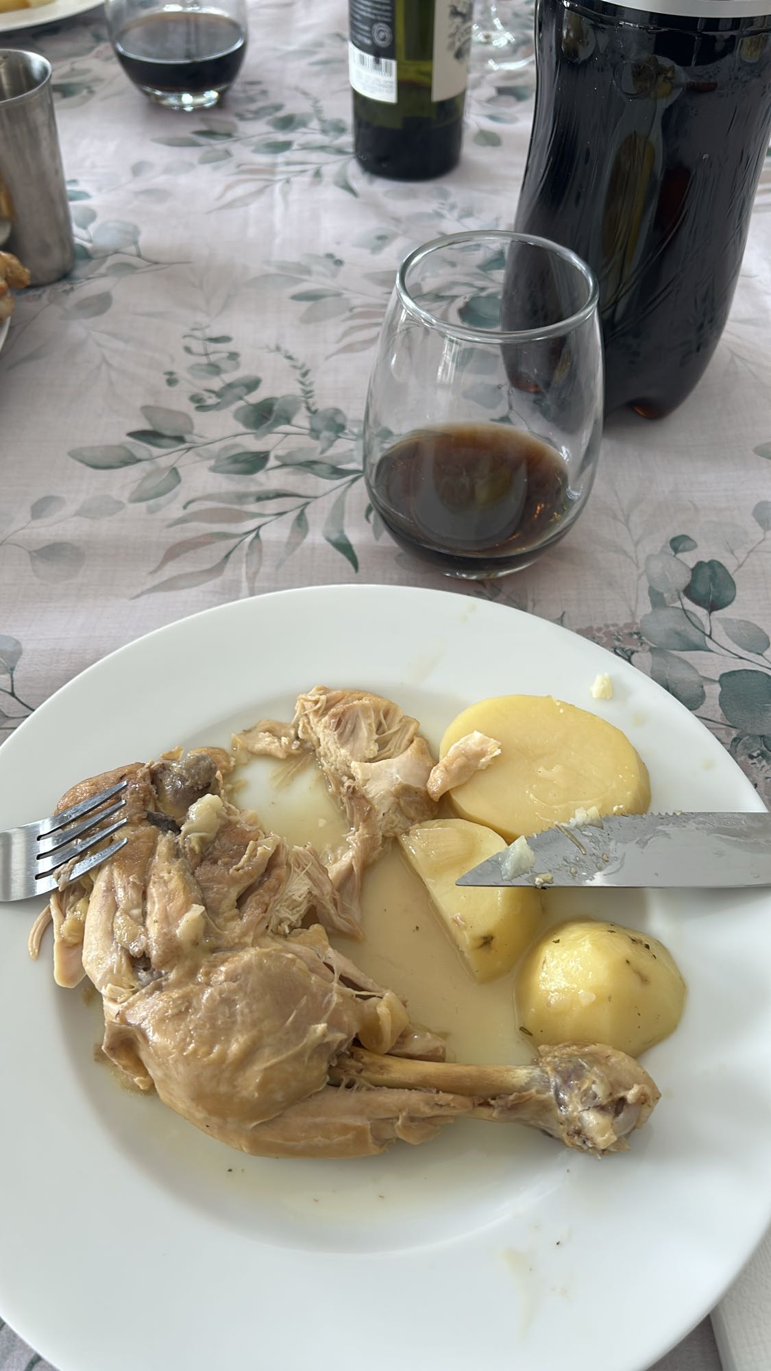 Pollo guisado con papas