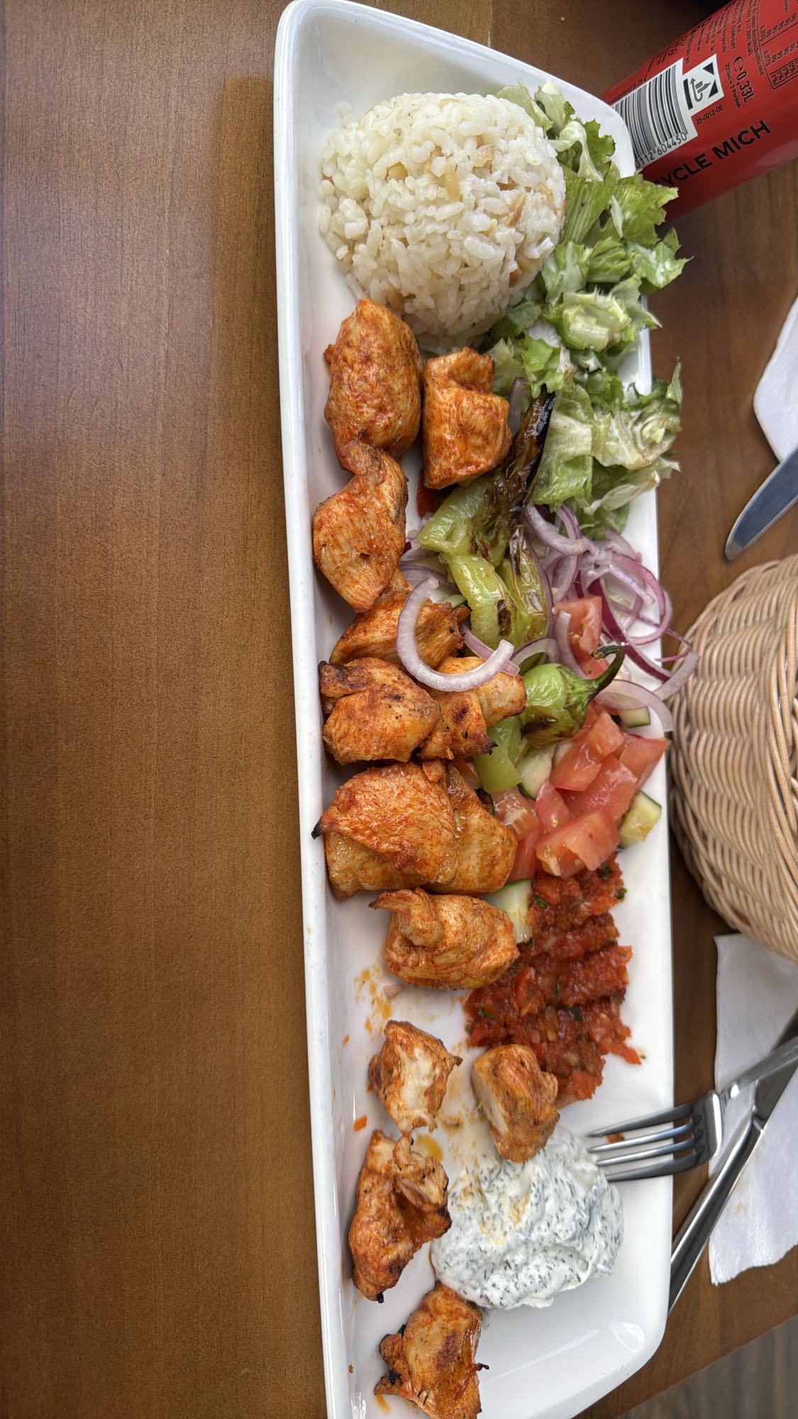 Teller mit Hähnchen & Reis