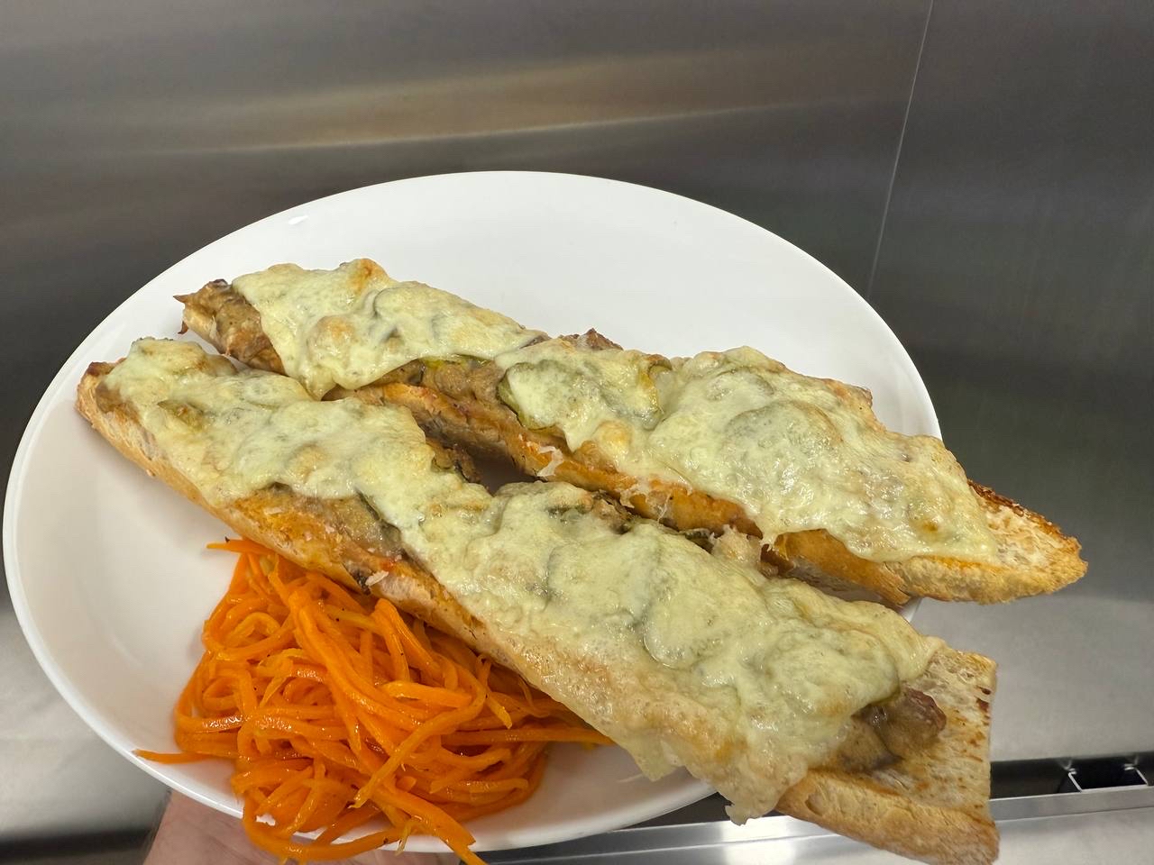 Cheesy Baguette with Carrots