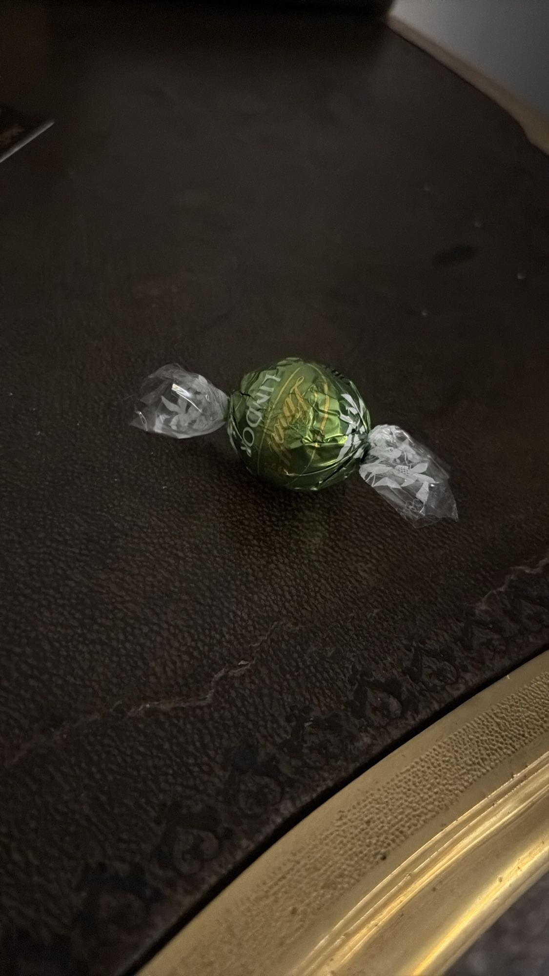 Lindt chocolate truffle