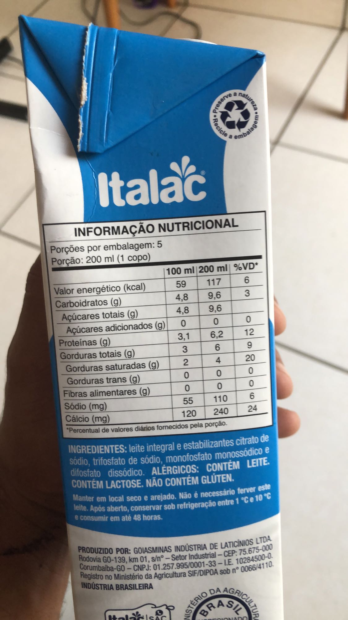 Leite integral Italac