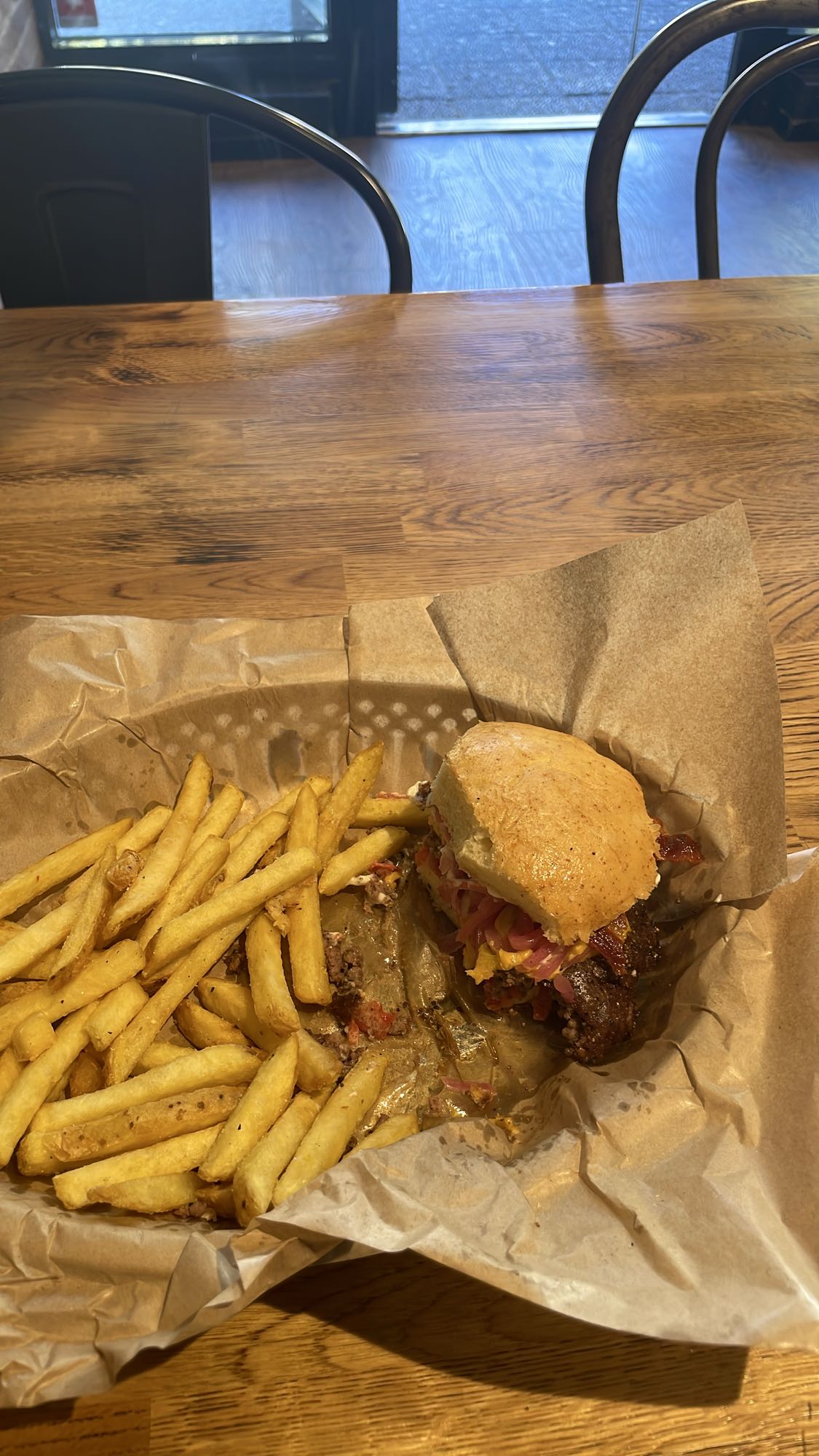 Hamburgare med pommes