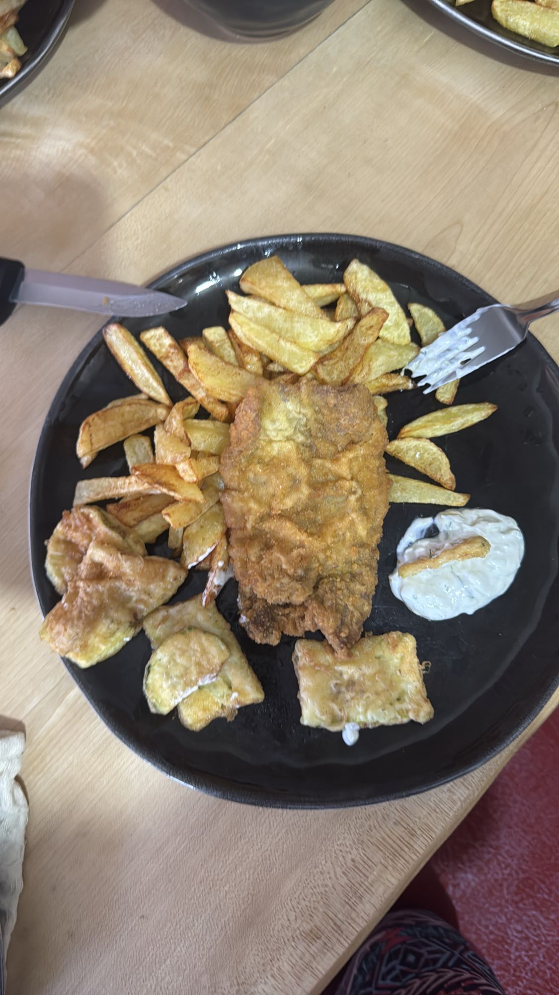 Șnițel cu cartofi prăjiți