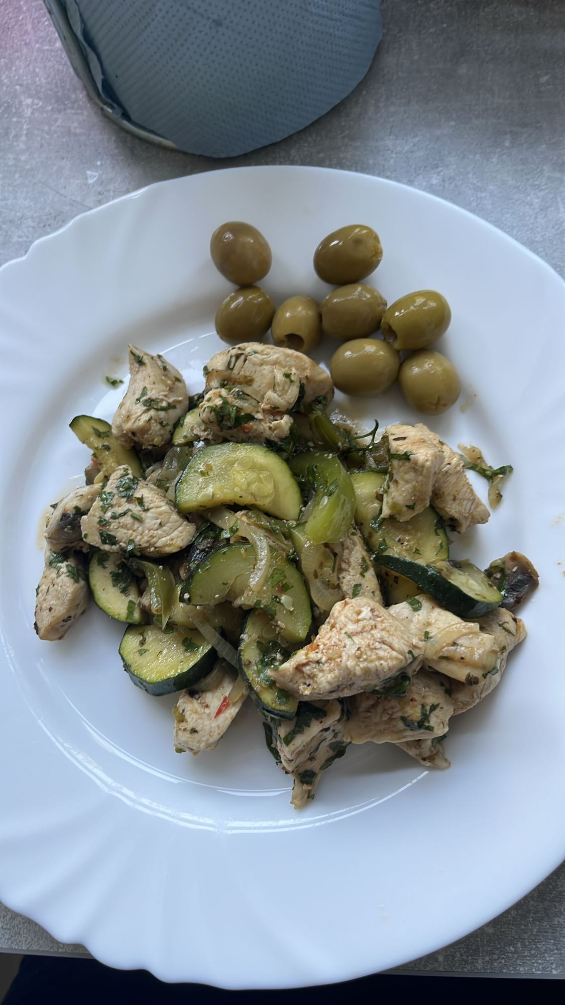 Chicken zucchini saute with olives