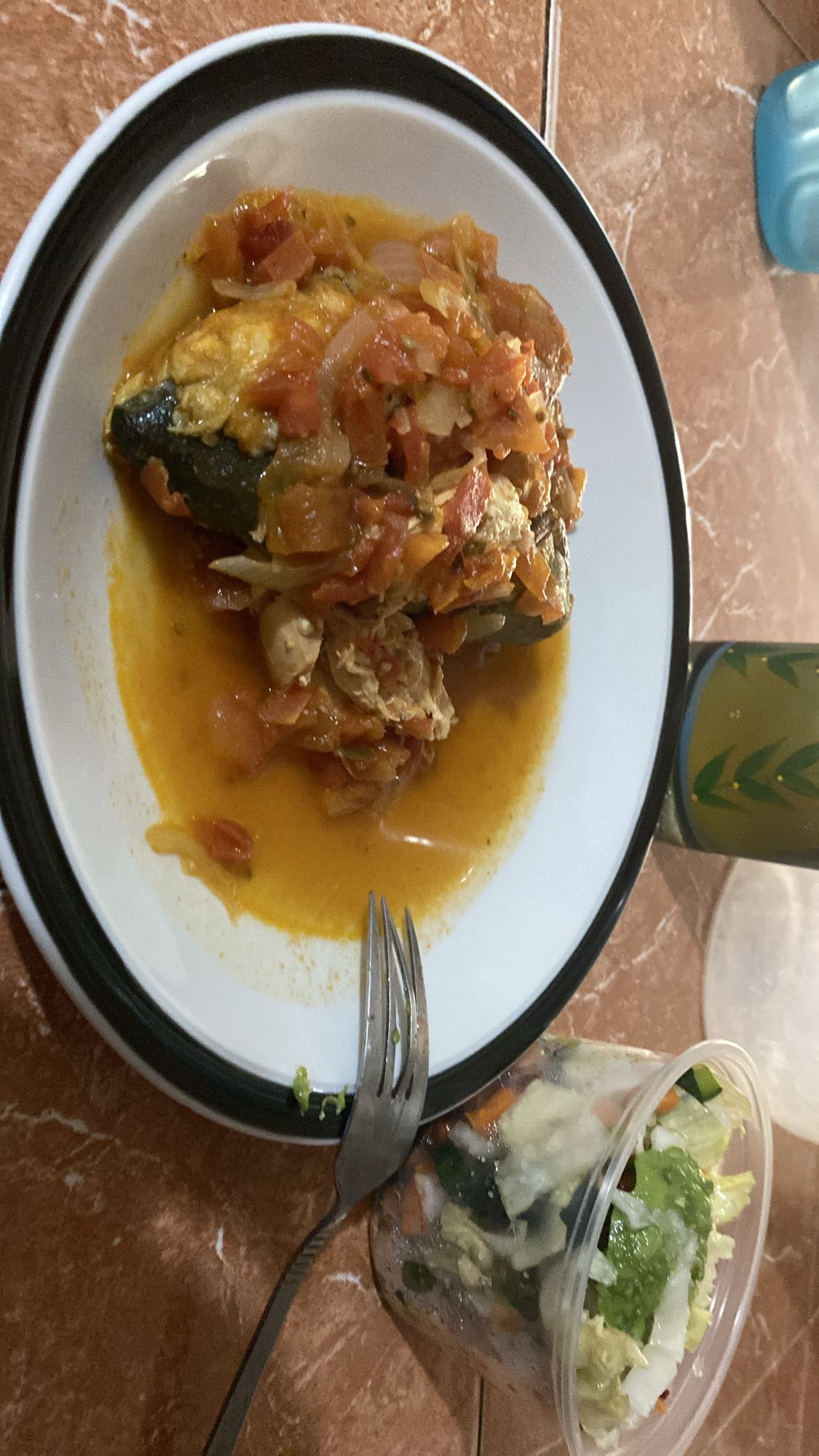 Calabacita rellena y ensalada