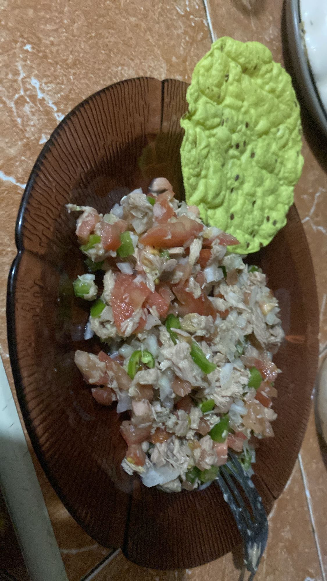 ensalada de atún con tostada