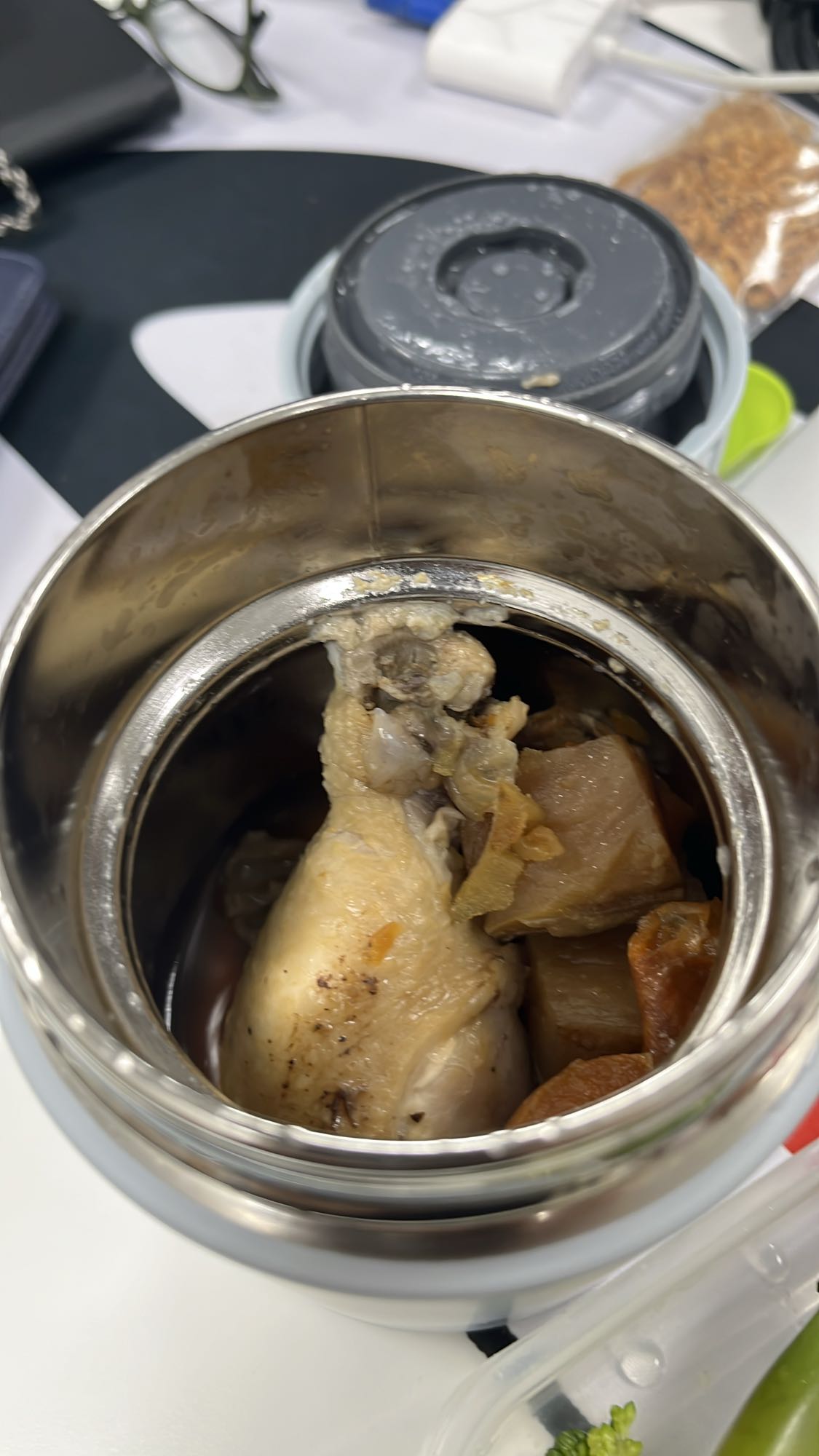 Chicken stew with radish