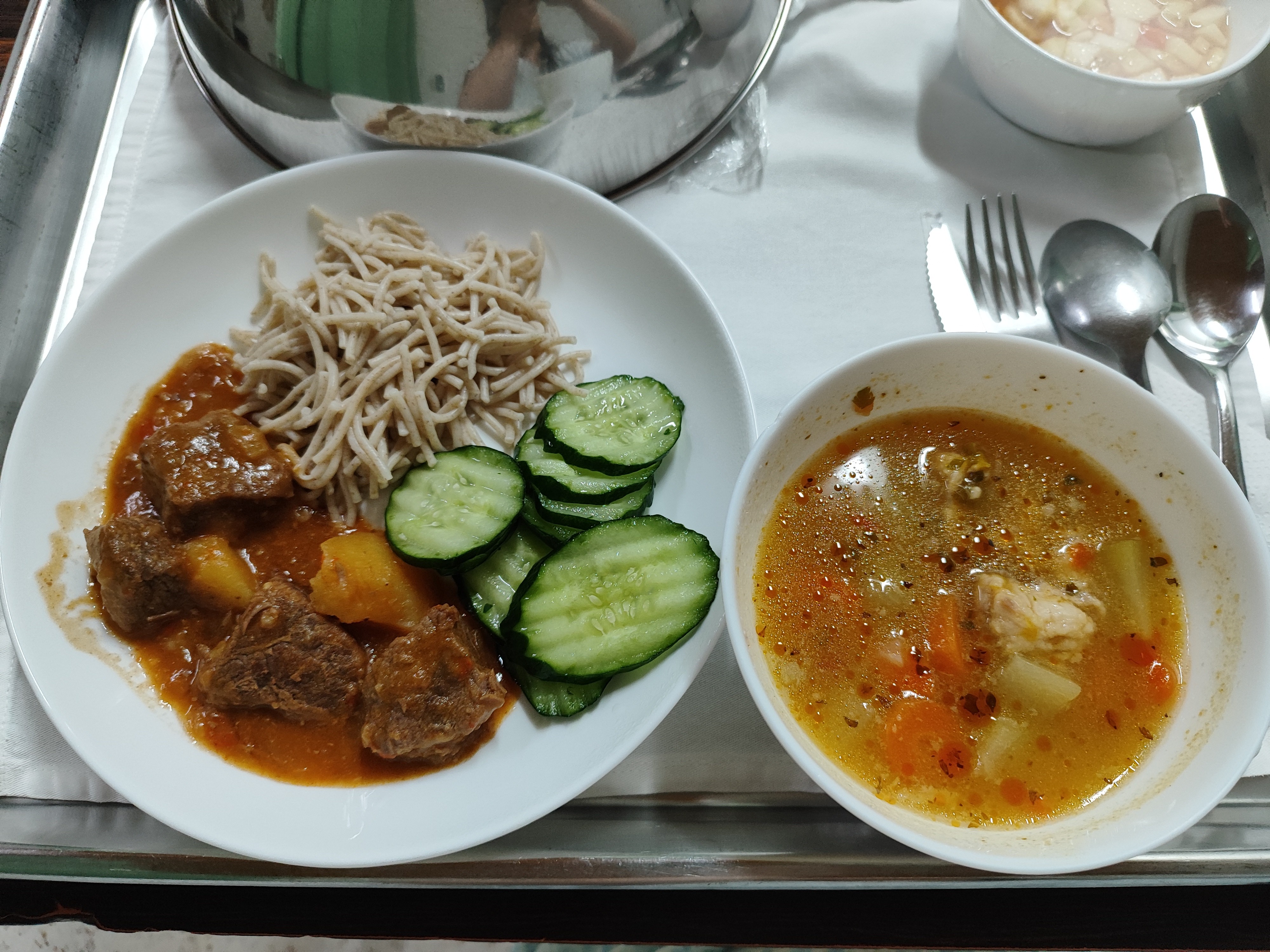 fideos con carne y sopa
