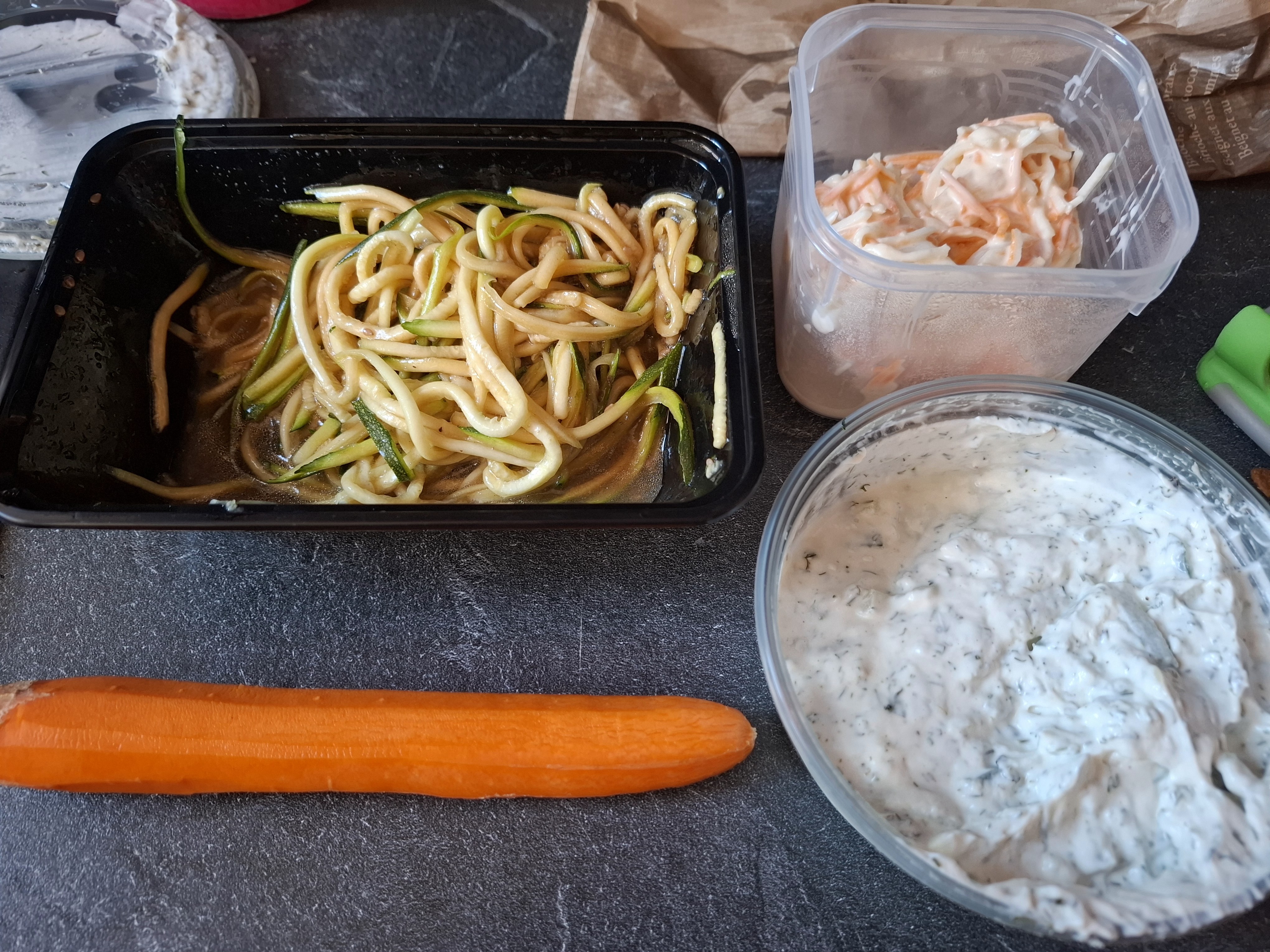 Légumes et sauce yaourt