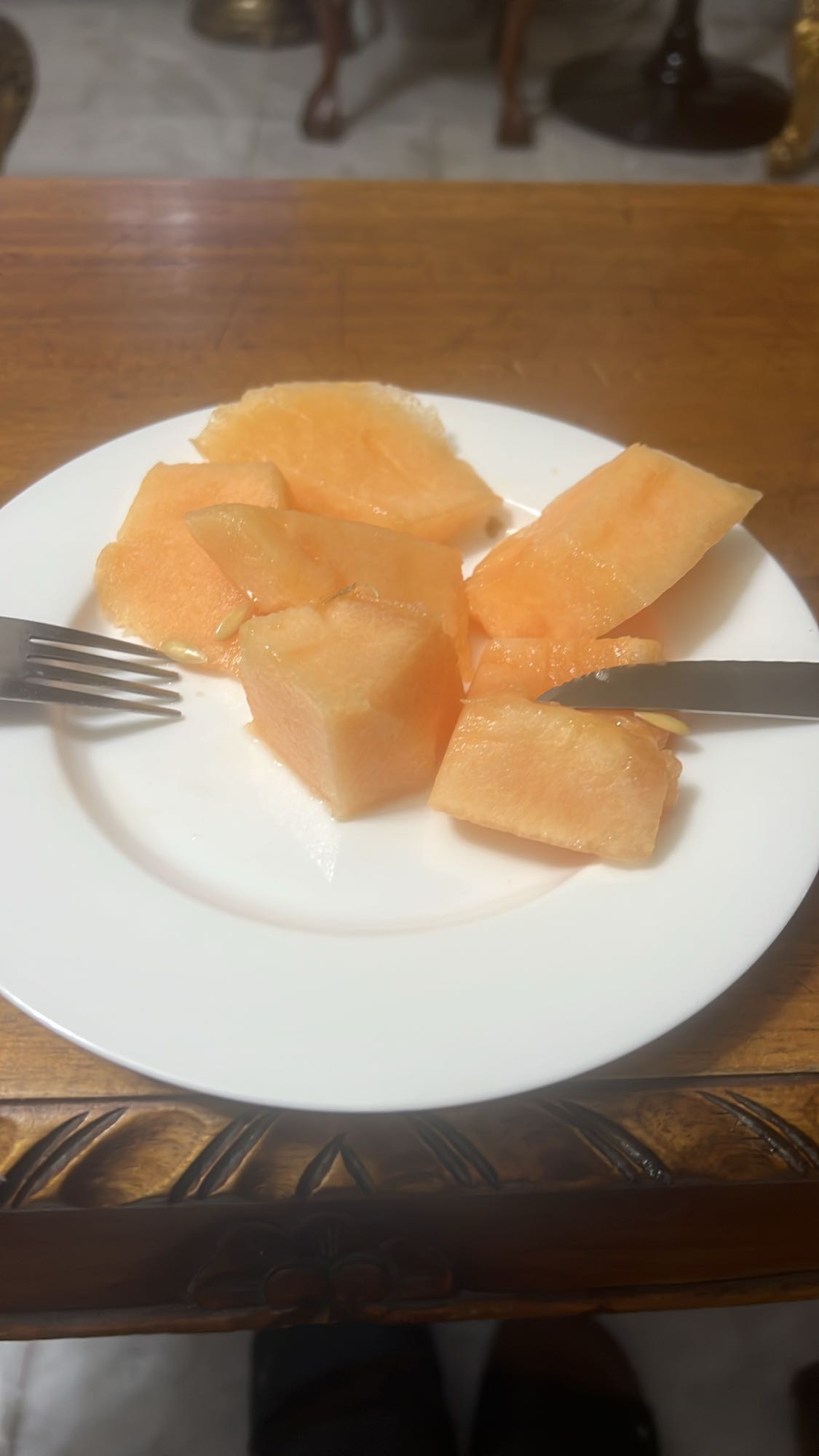 Cantaloupe slices
