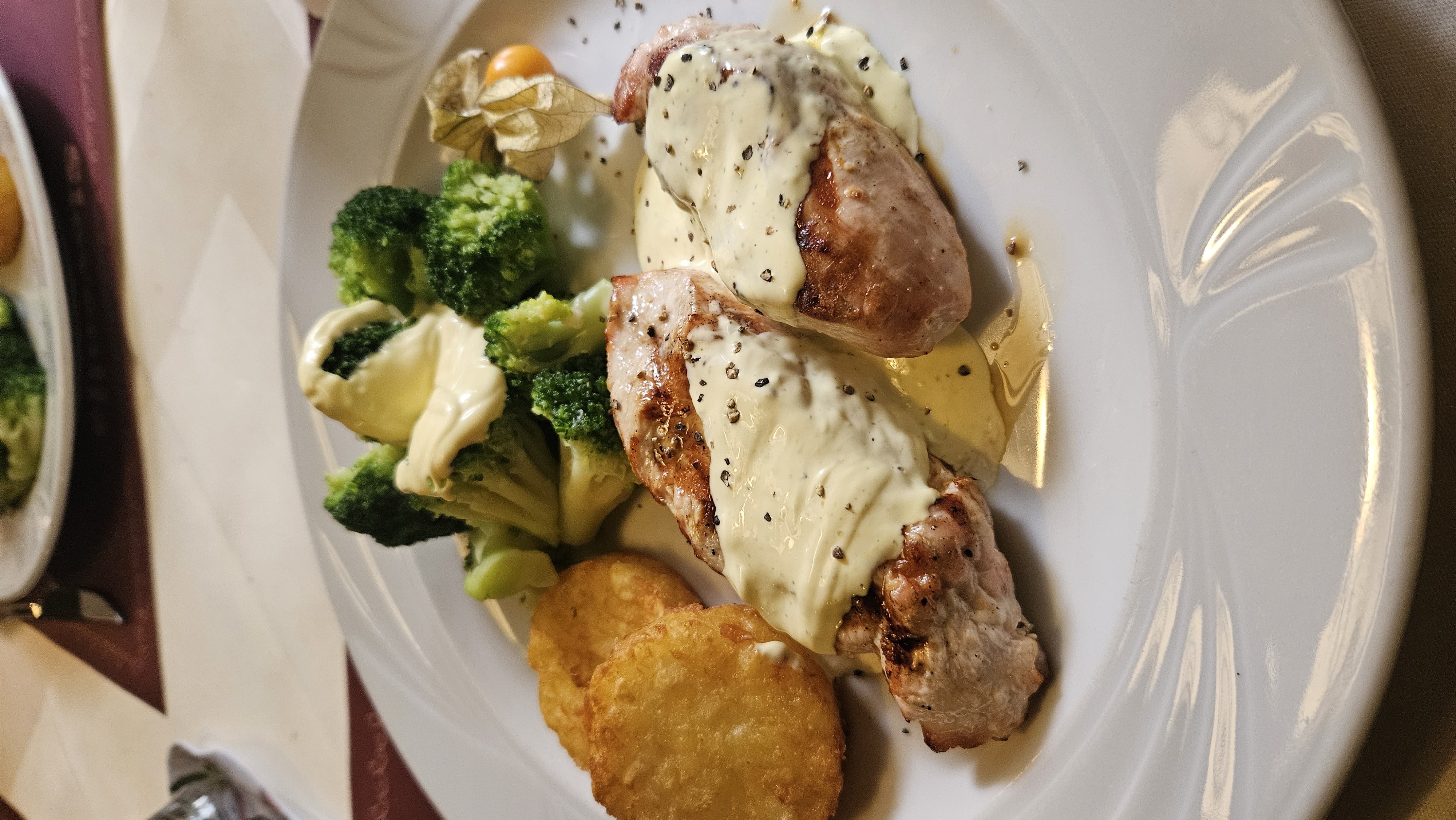 Putenmedaillons mit Sauce Béarnaise